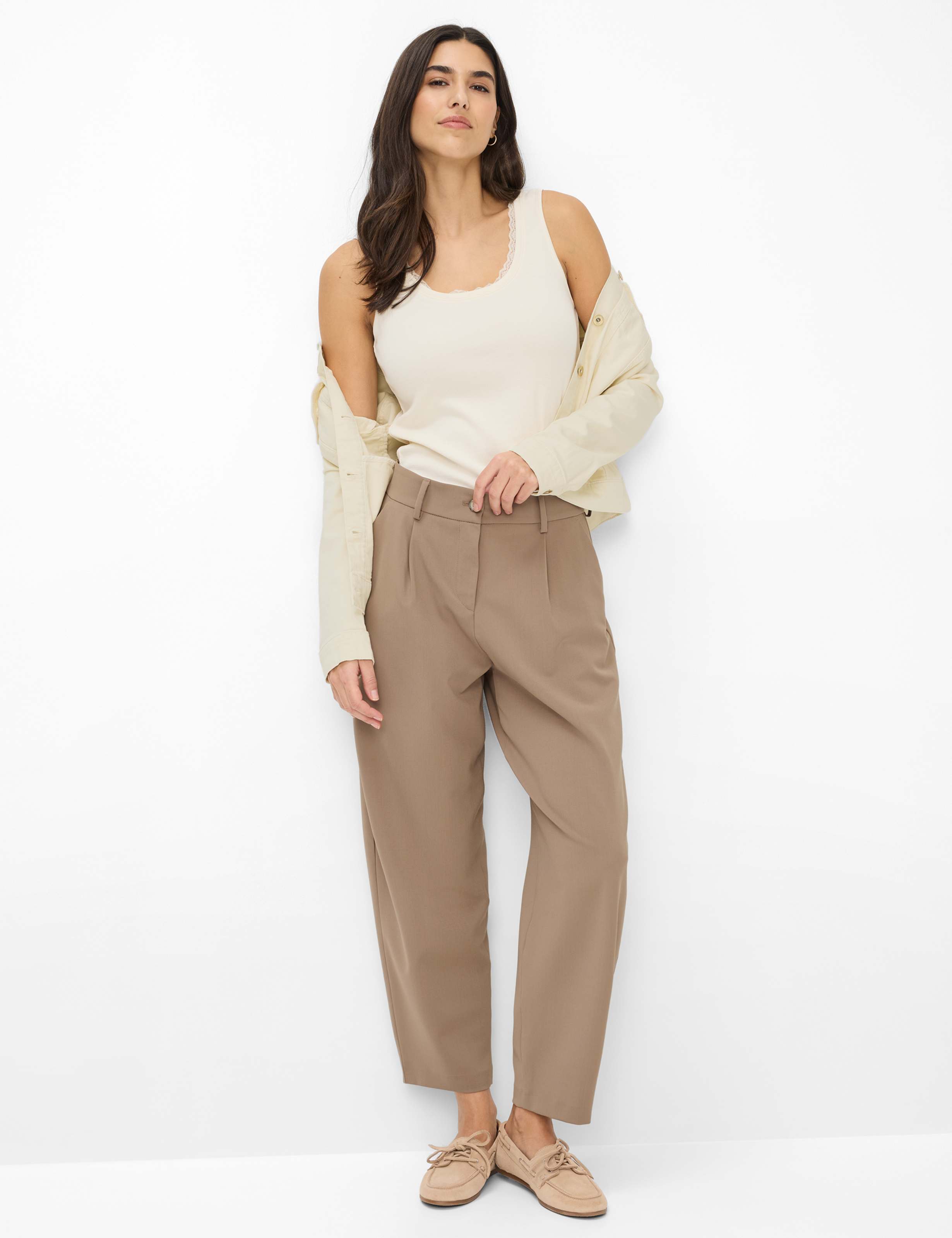 Dames Style IVY Crème Wit  Model outfit