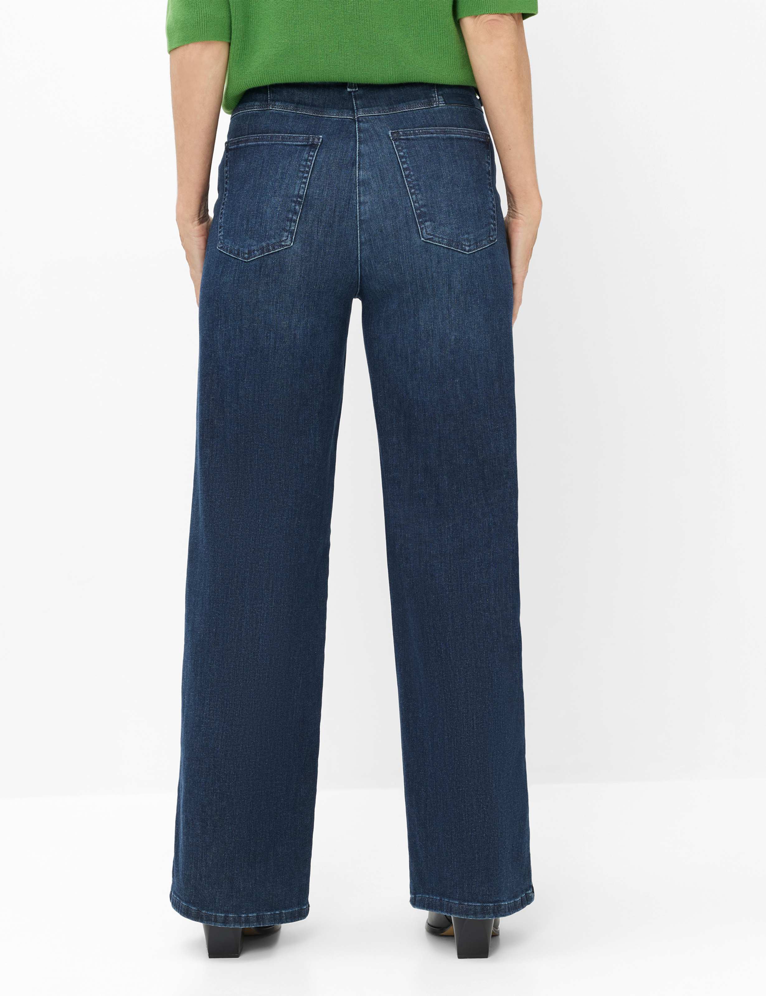 Women Style LAURA FLARED Denim Blue Super Slim fit Model back