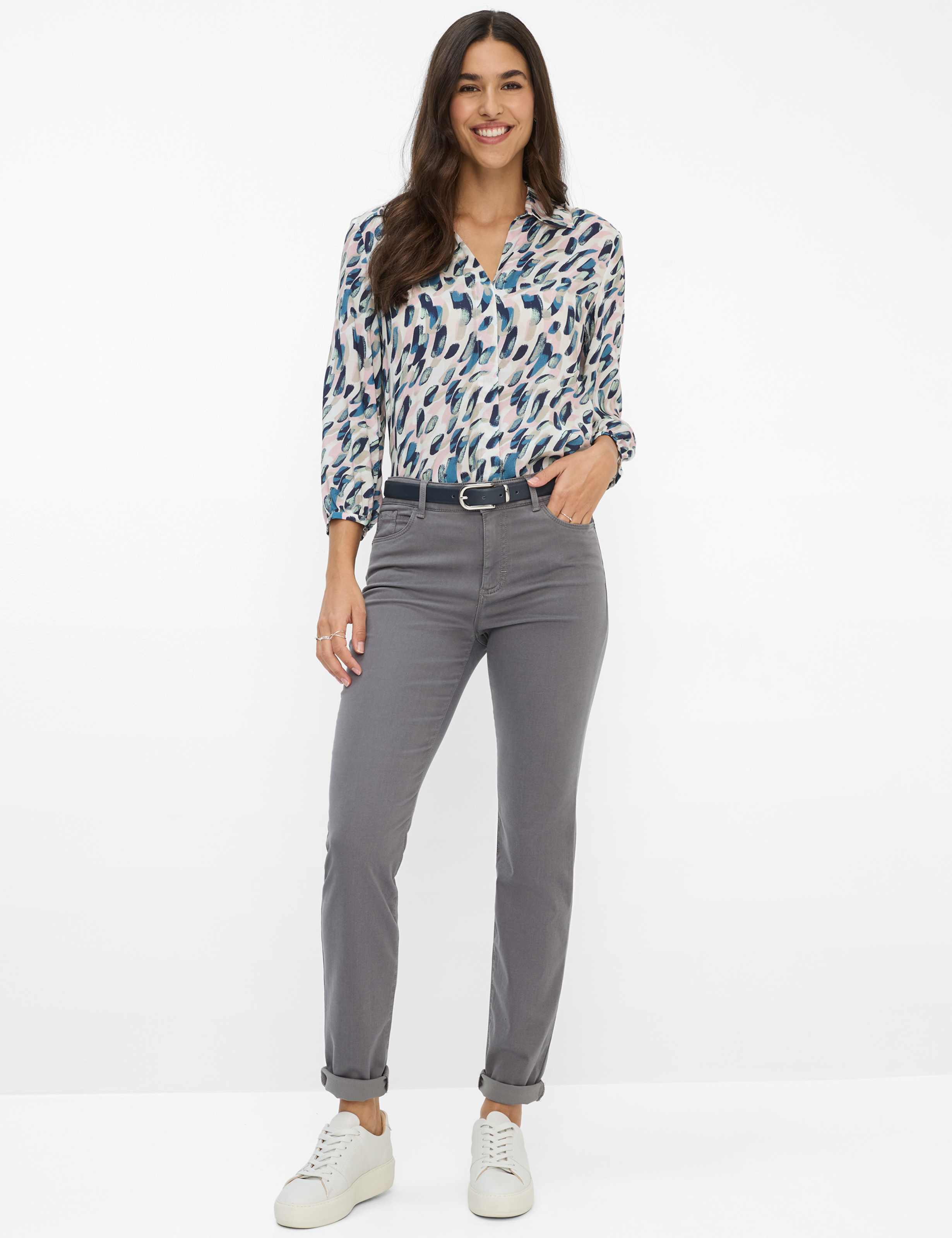 Damen Style SHAKIRA Grau Slim Fit Model Outfit