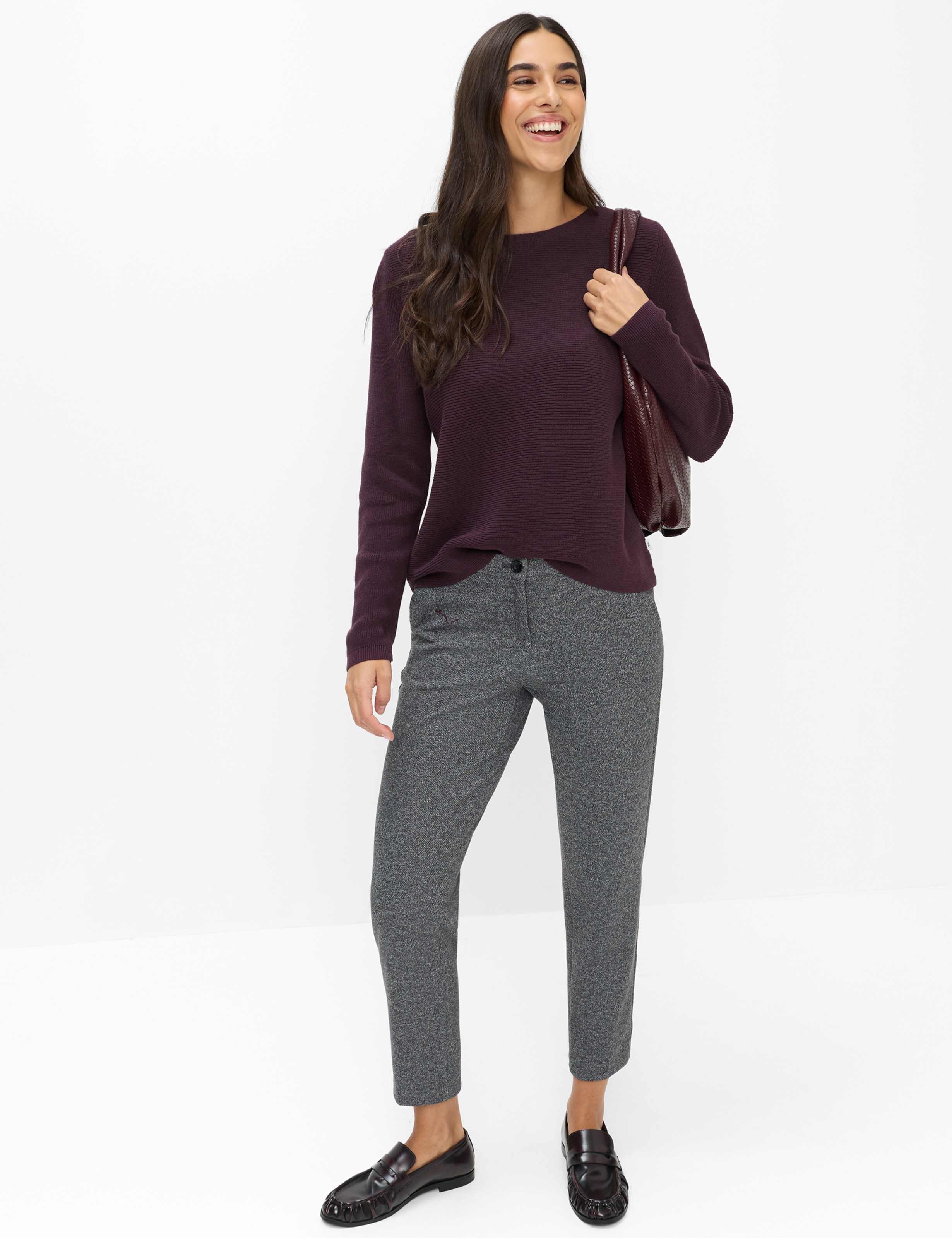 Femme Style LESLEY Violette Foncé  Tenue du mannequin