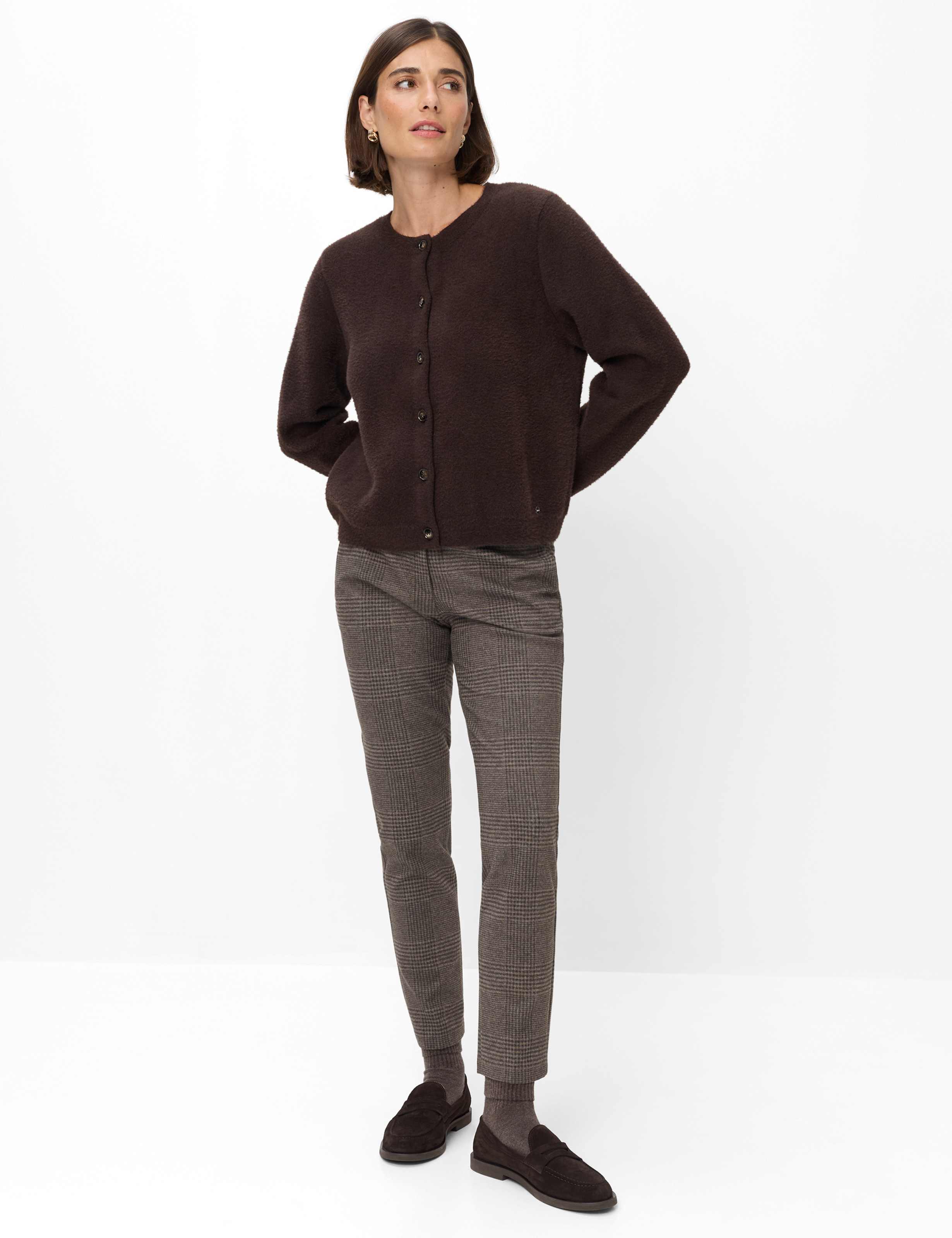 Dames Style ANN Donkerbruin  Model outfit