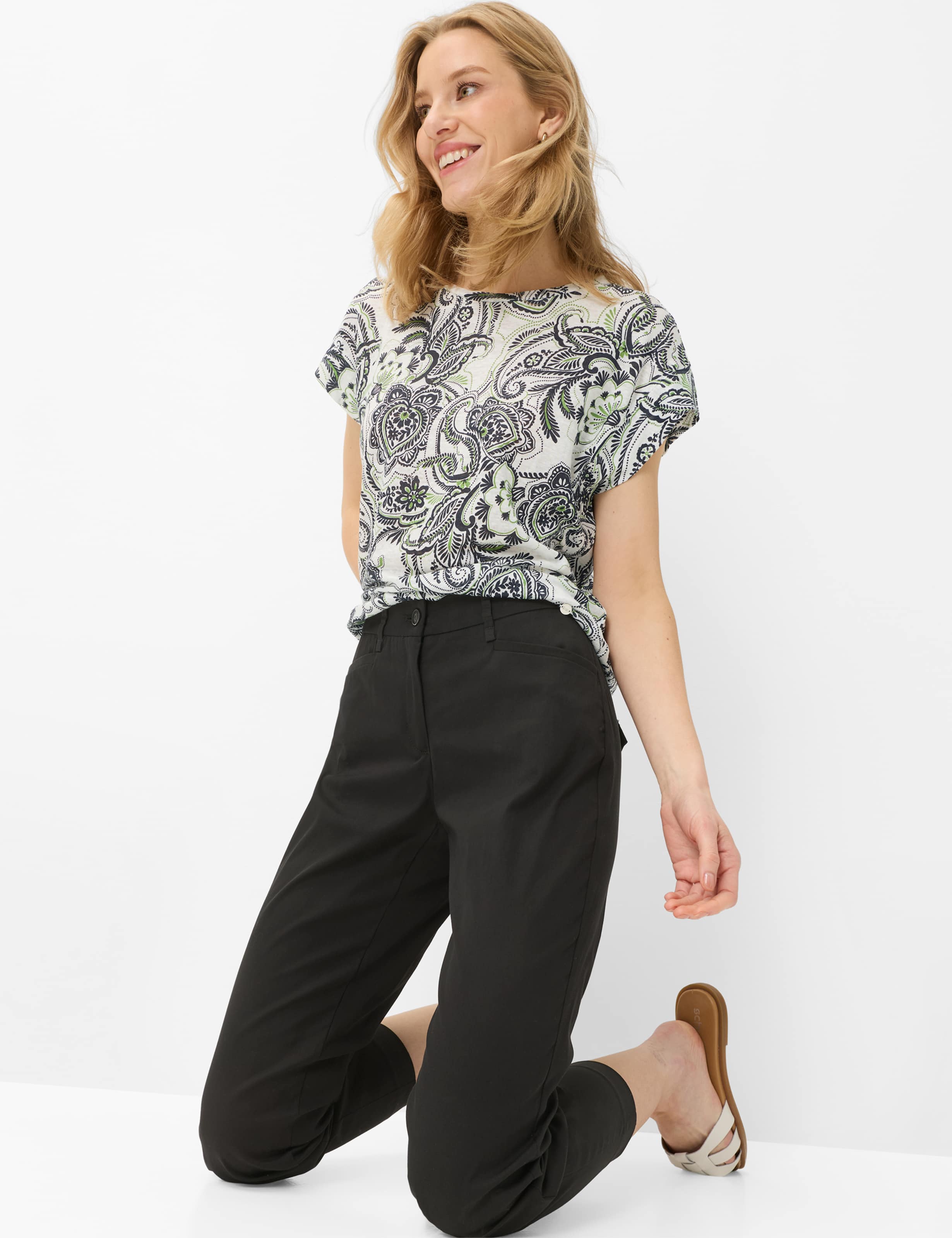 Women Style MARA S Black Regular Fit Detail 1