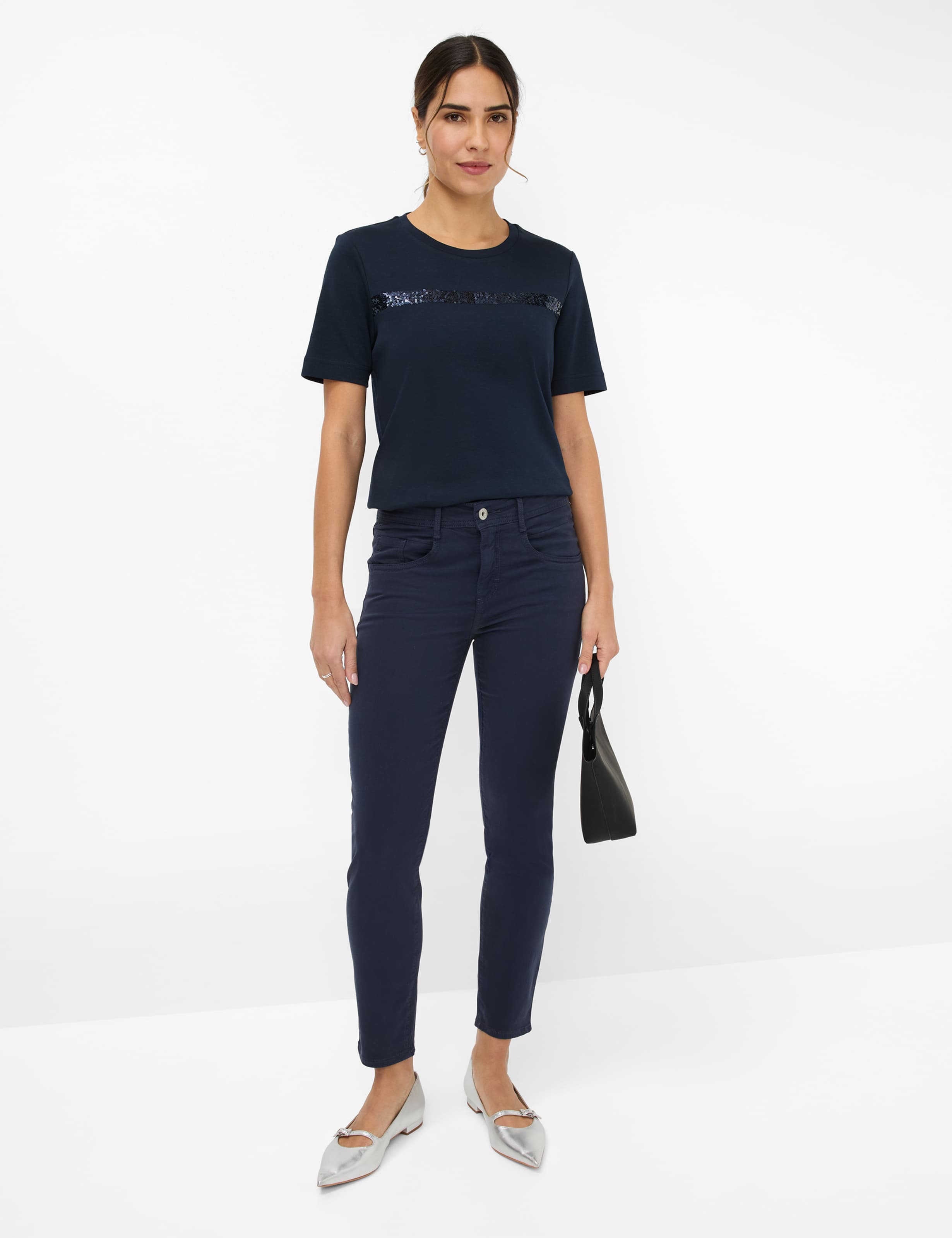 Women Style SHAKIRA S Denim Dark Blue Slim Fit Model Outfit