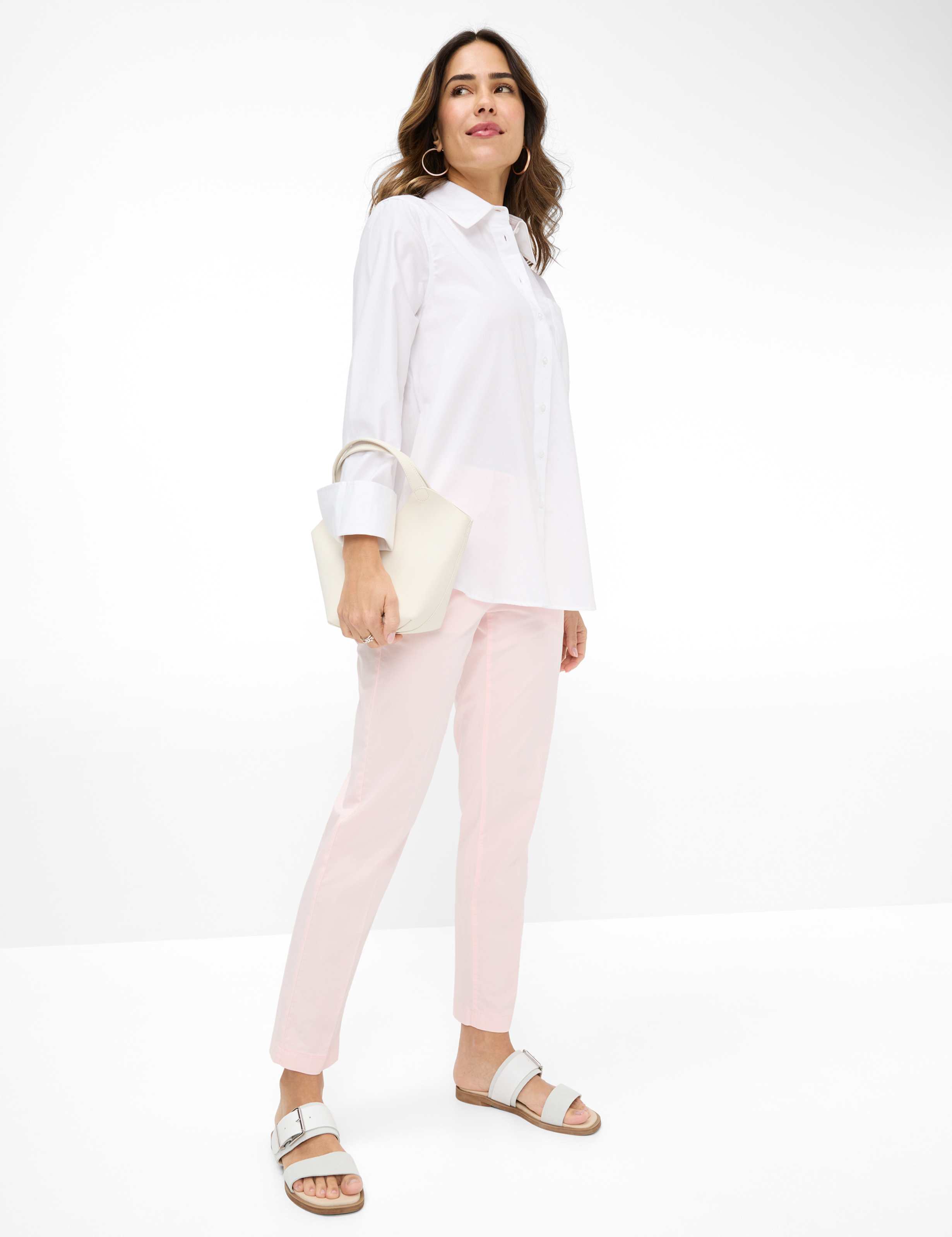 Women Style VIKI White  Model Outfit