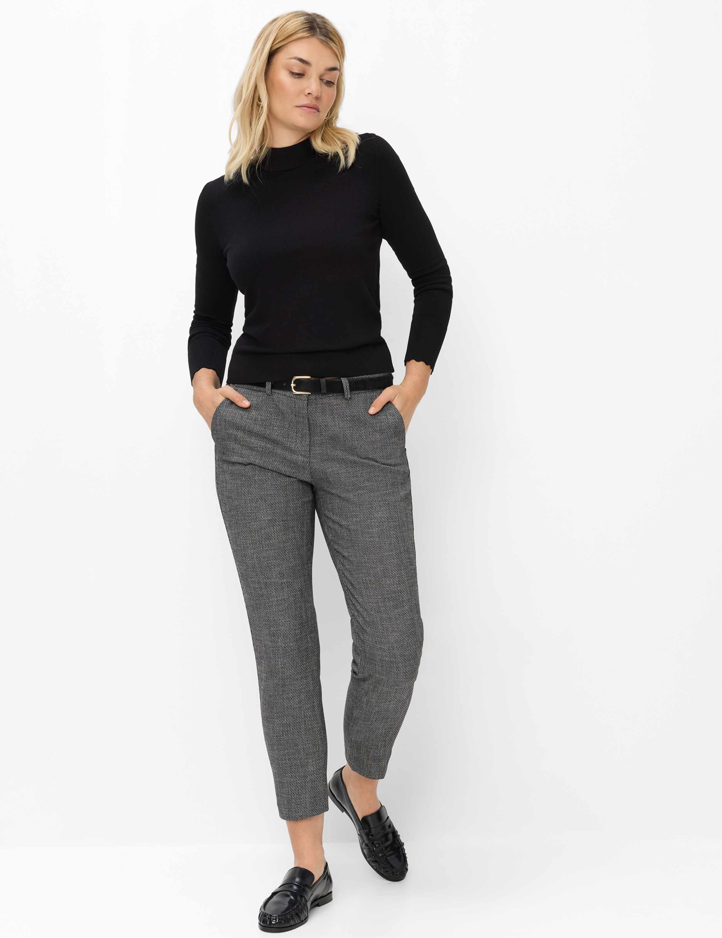 Femme Style LEA Noir  Tenue du mannequin