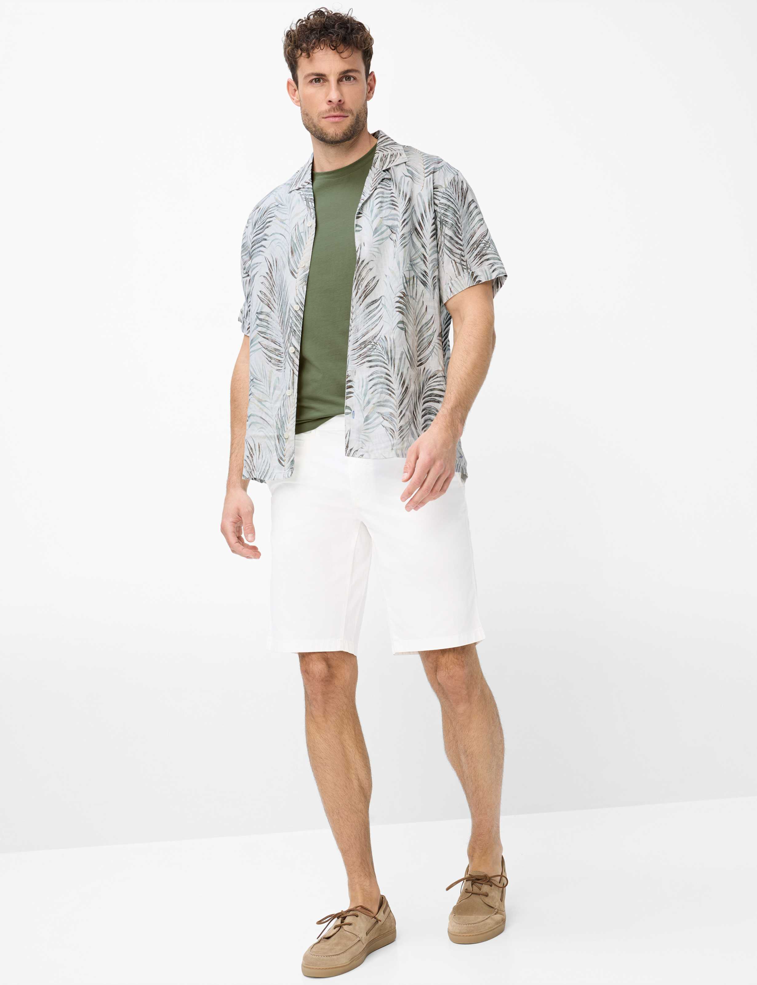 Homme Style BARI Blanc Regular Fit Tenue du mannequin