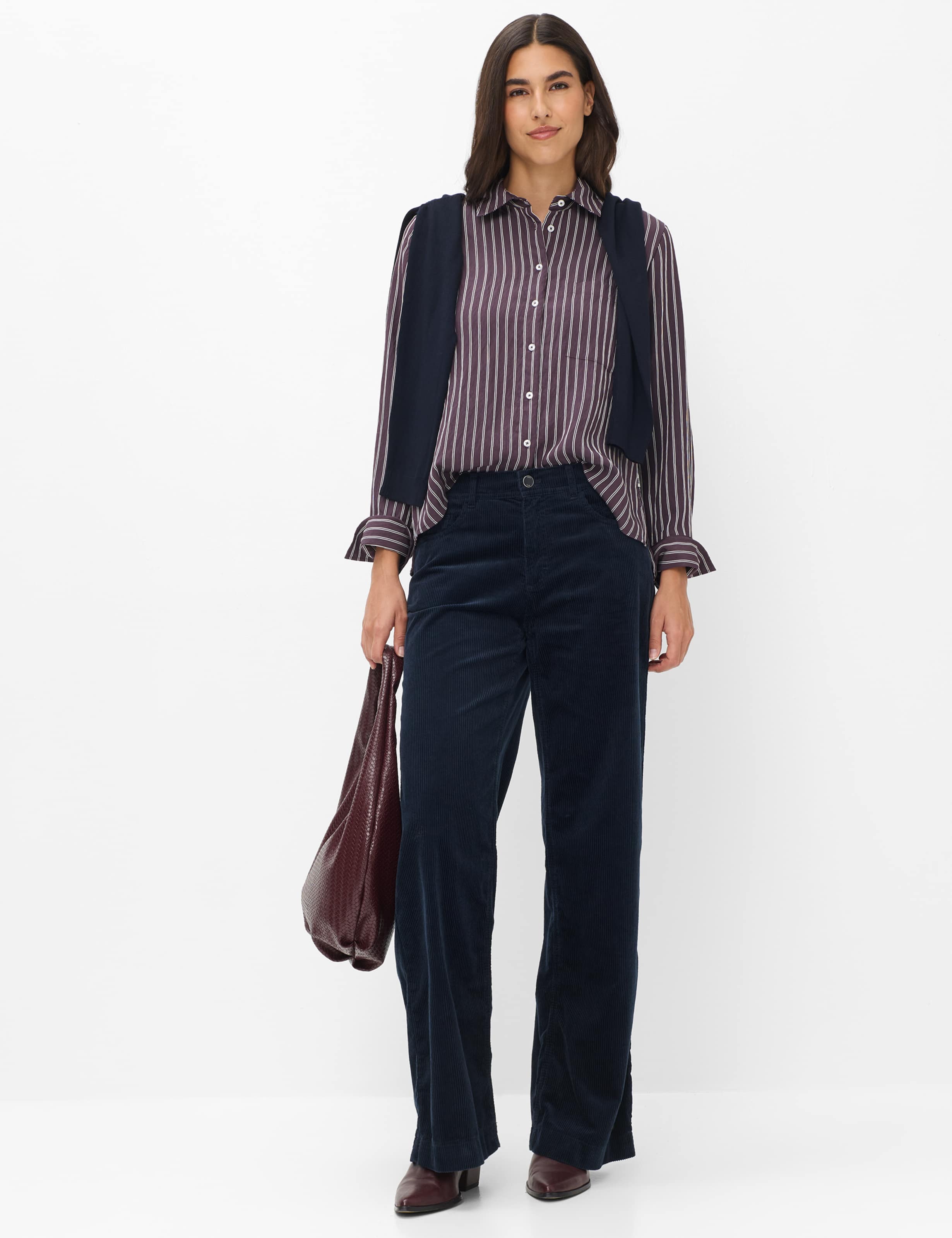 Femme Style MAINE Bleu Foncé Wide Leg Tenue du mannequin
