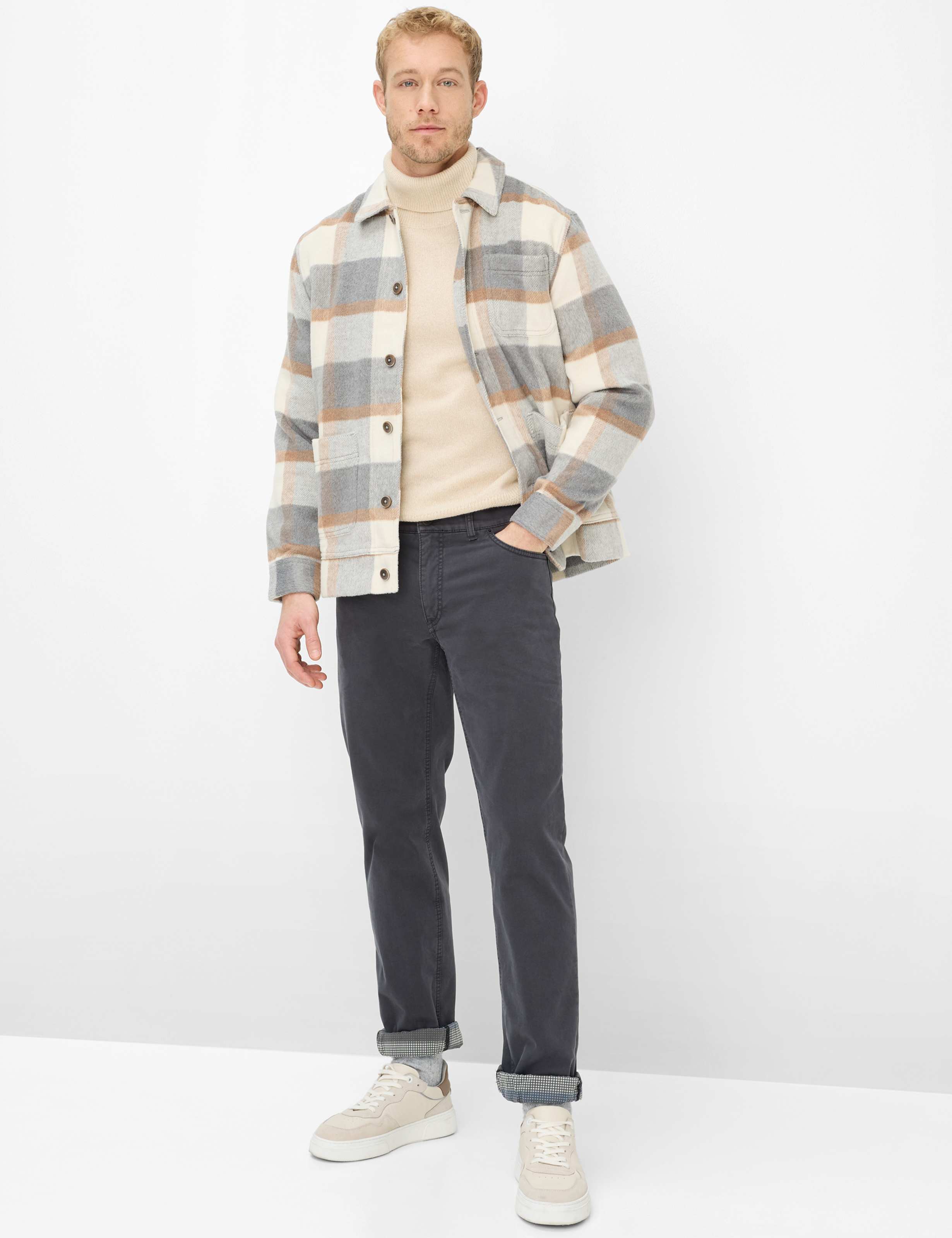 Herren Style COOPER TT Grau Regular Fit Model Outfit