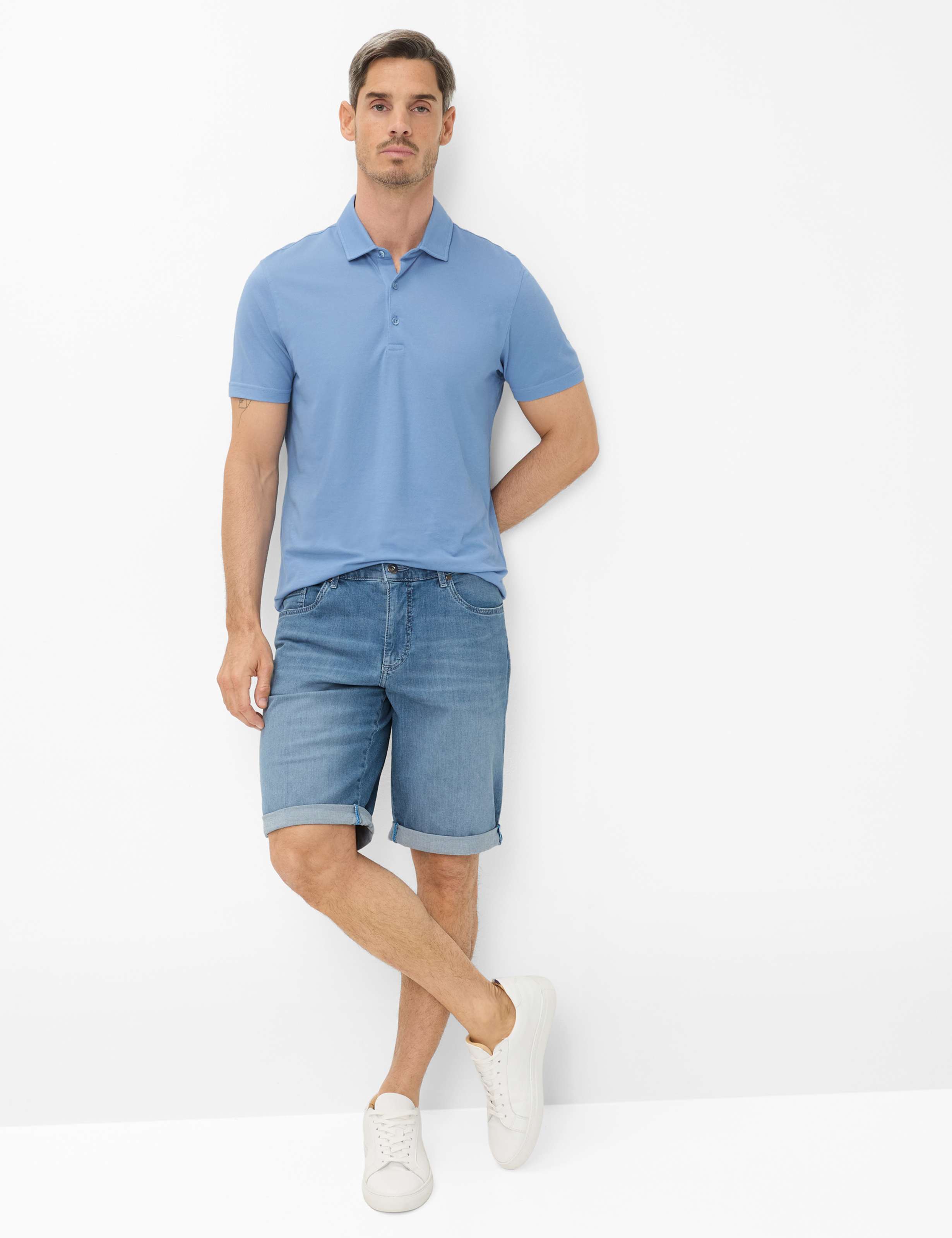 Herren Style BRAD Denim Hellblau Regular Fit Model Outfit