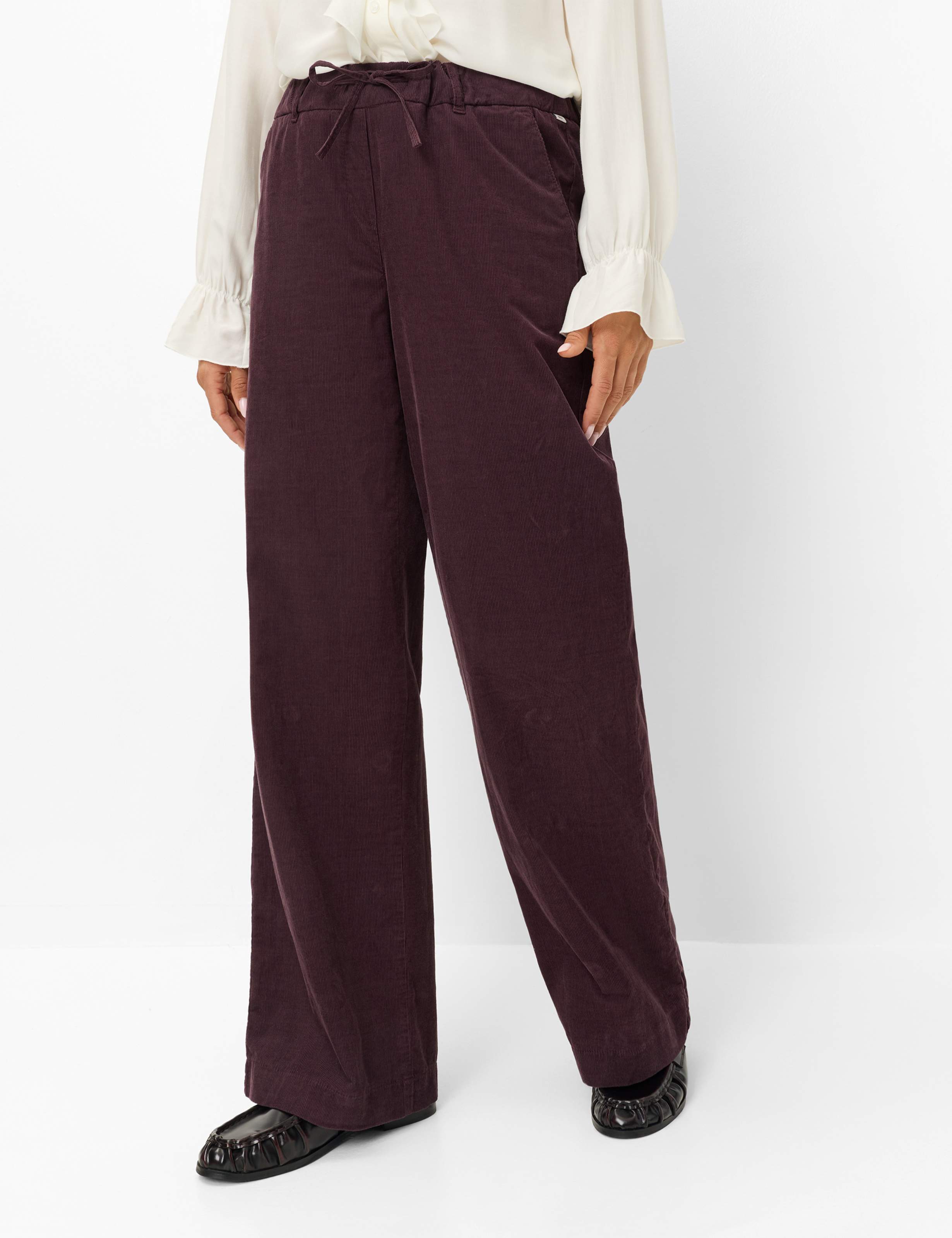 Paarse tinten, Dames, Style MAINE, MODEL_FRONT_ISHOP