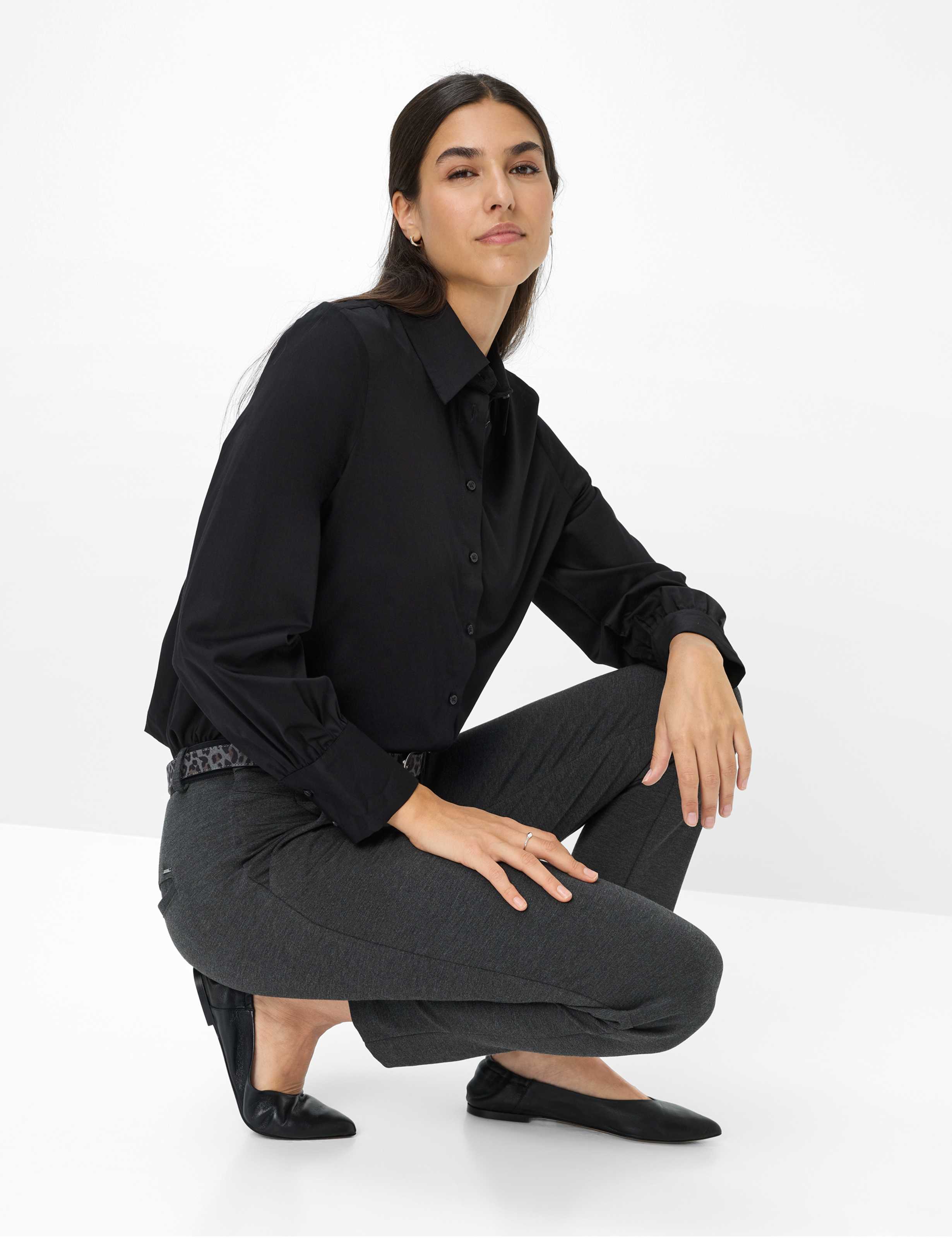 Damen Style MARON S Grau Regular Fit Detail 1