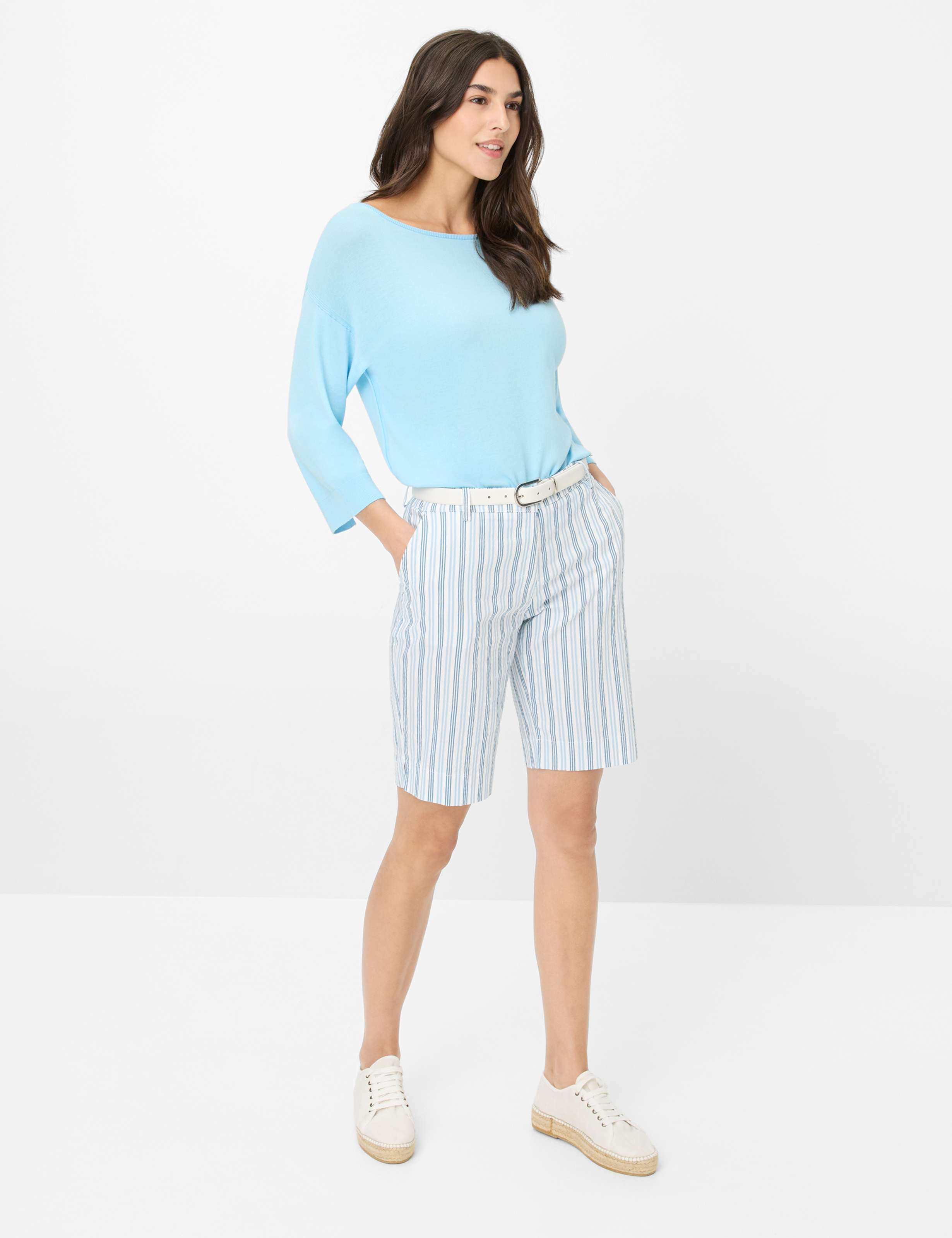 Damen Style MIA B Hellblau Regular Fit Model Outfit