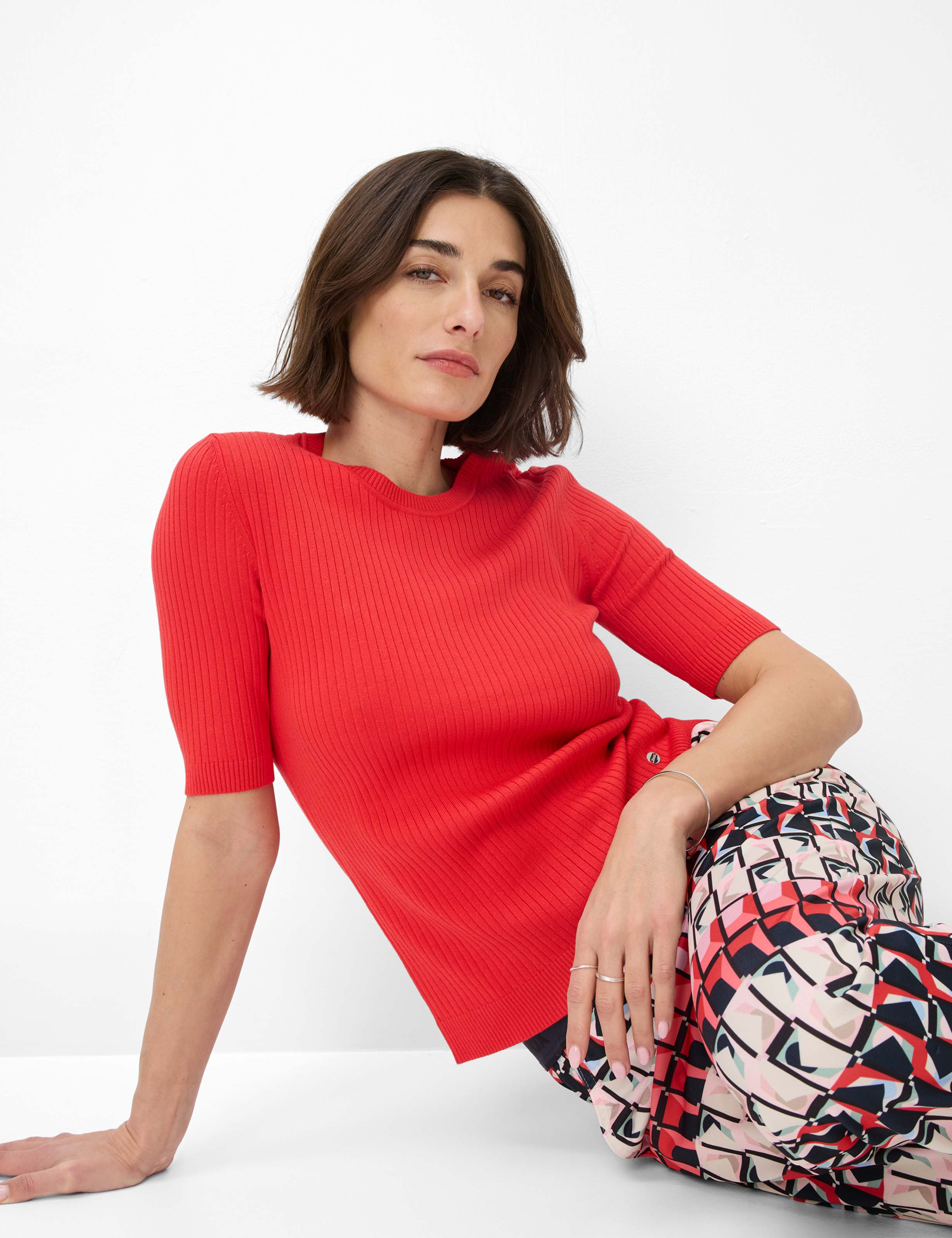 Women Style LYNN Red  Detail 1