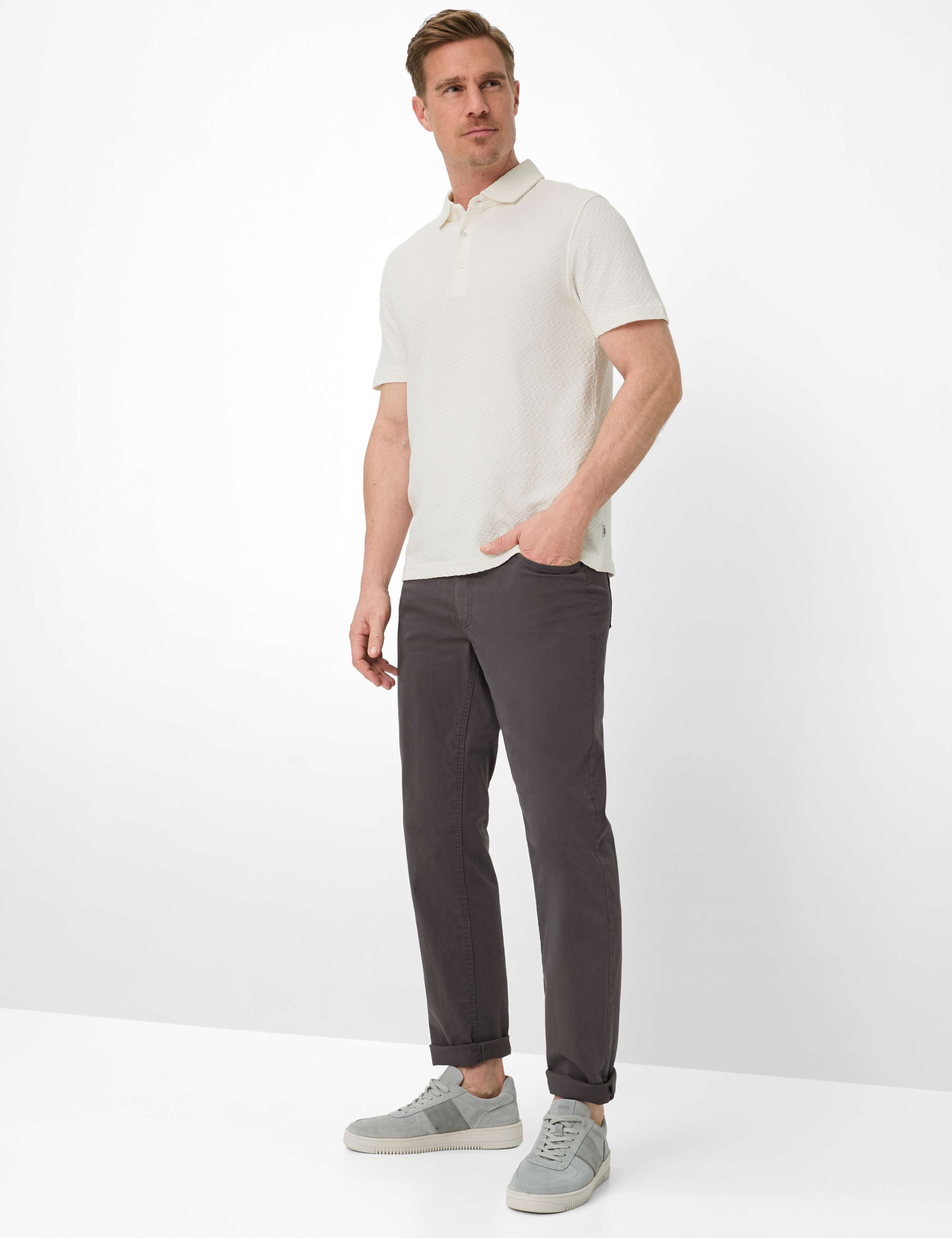 Men Style COOPER Dark Gray Regular Fit Model Outfit