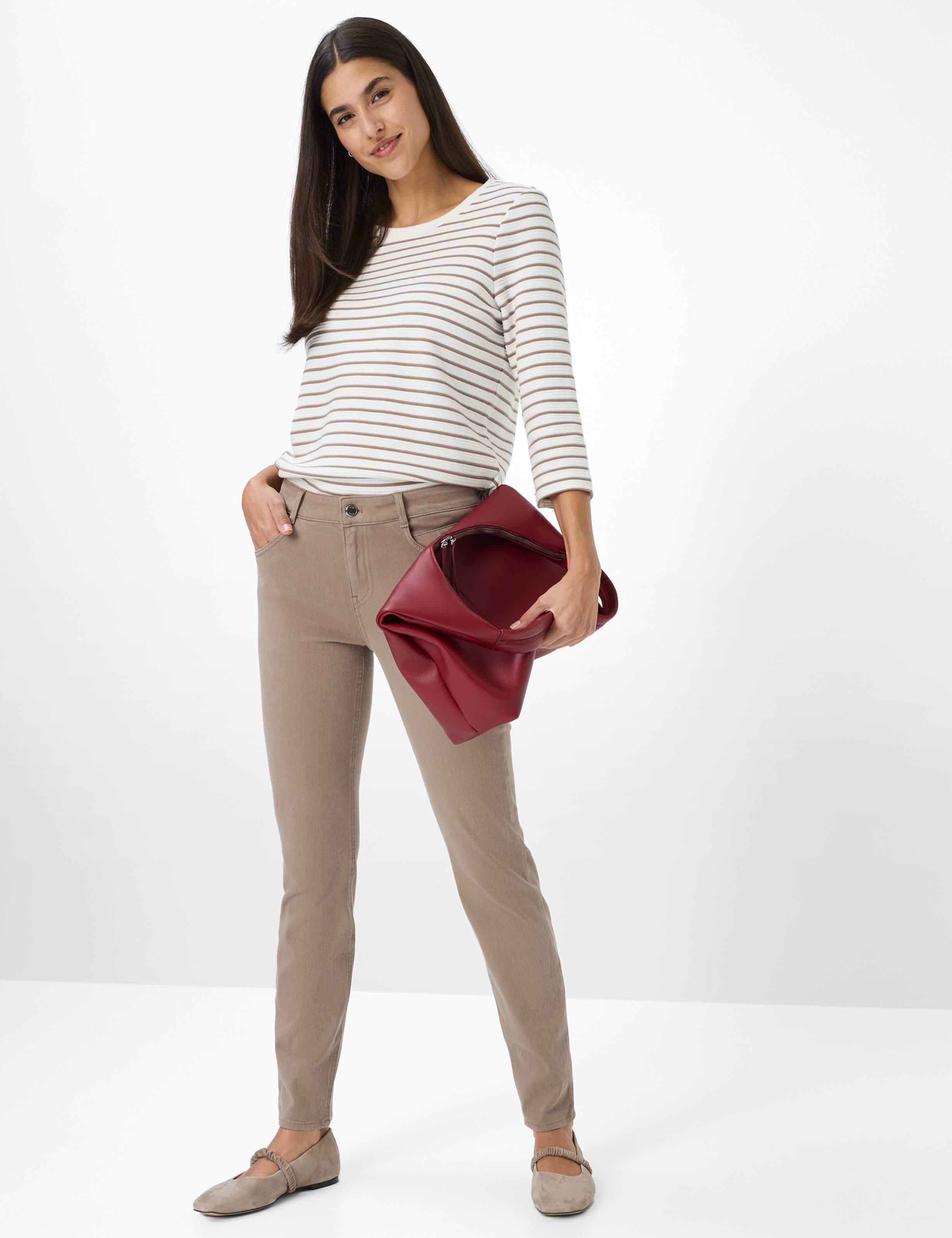 Damen Style SHAKIRA Denim Hellbraun Slim Fit Model Outfit