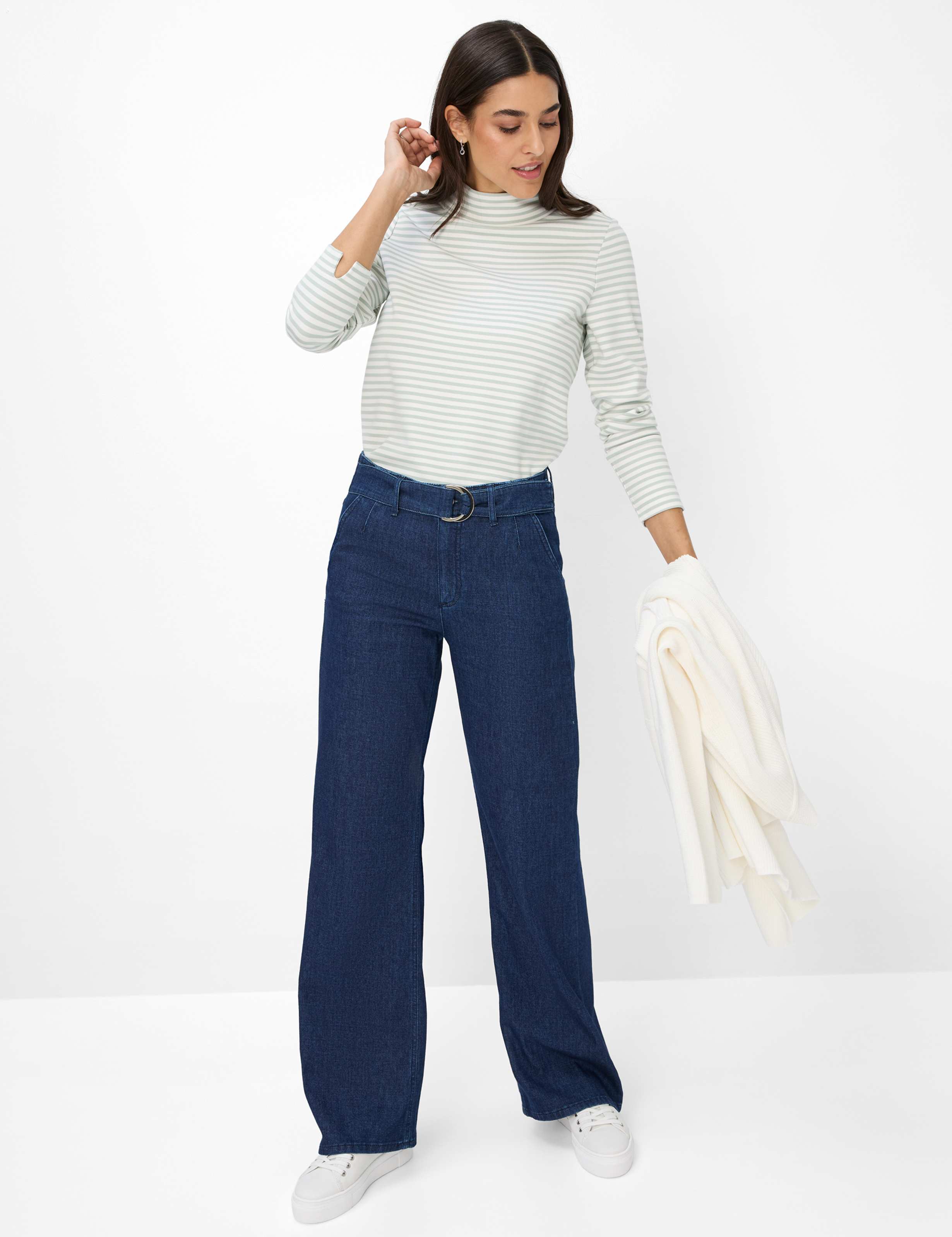 Femme Style BILLY Vert Clair  Tenue du mannequin