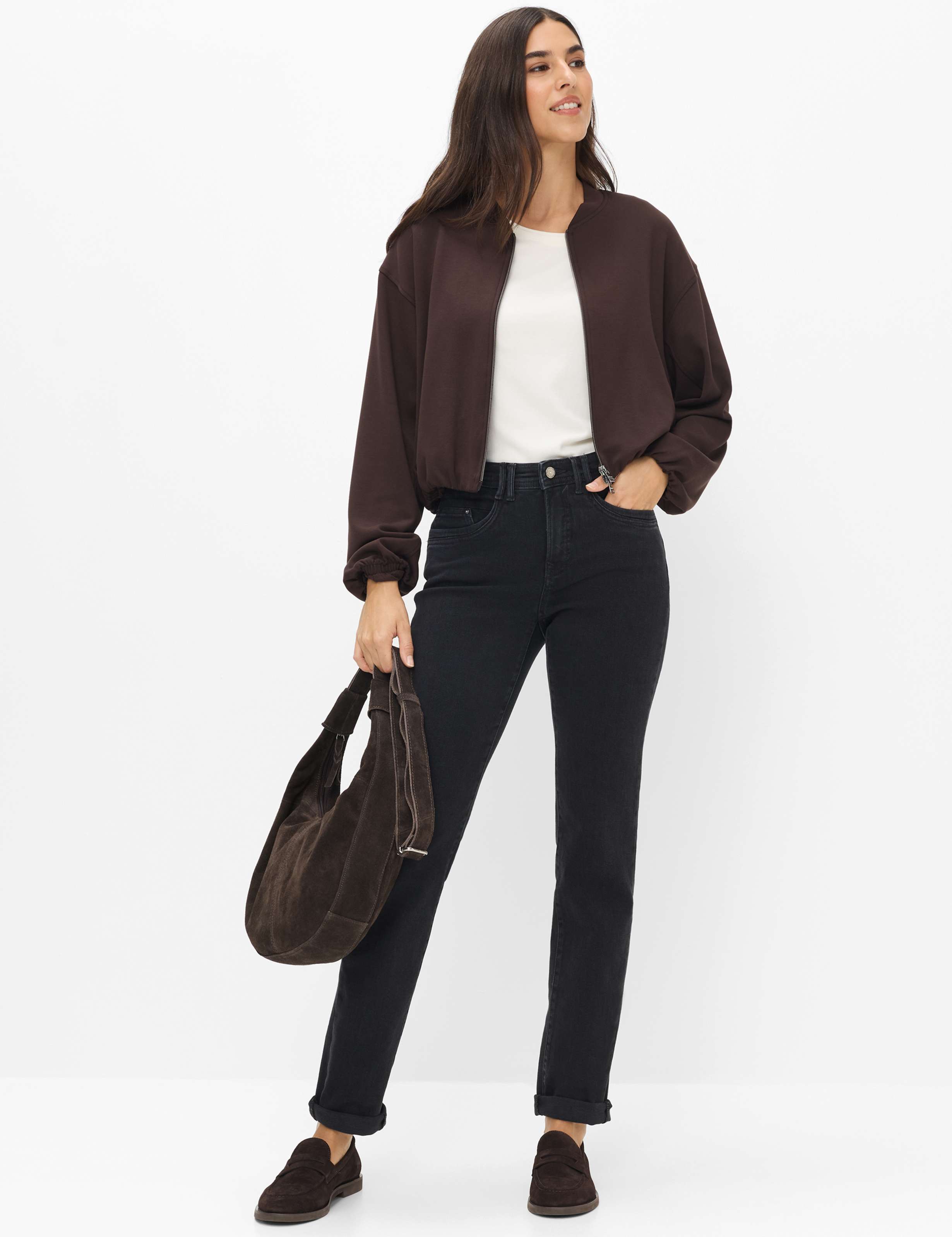 Femme Style MARY Denim Noir Regular Fit Tenue du mannequin