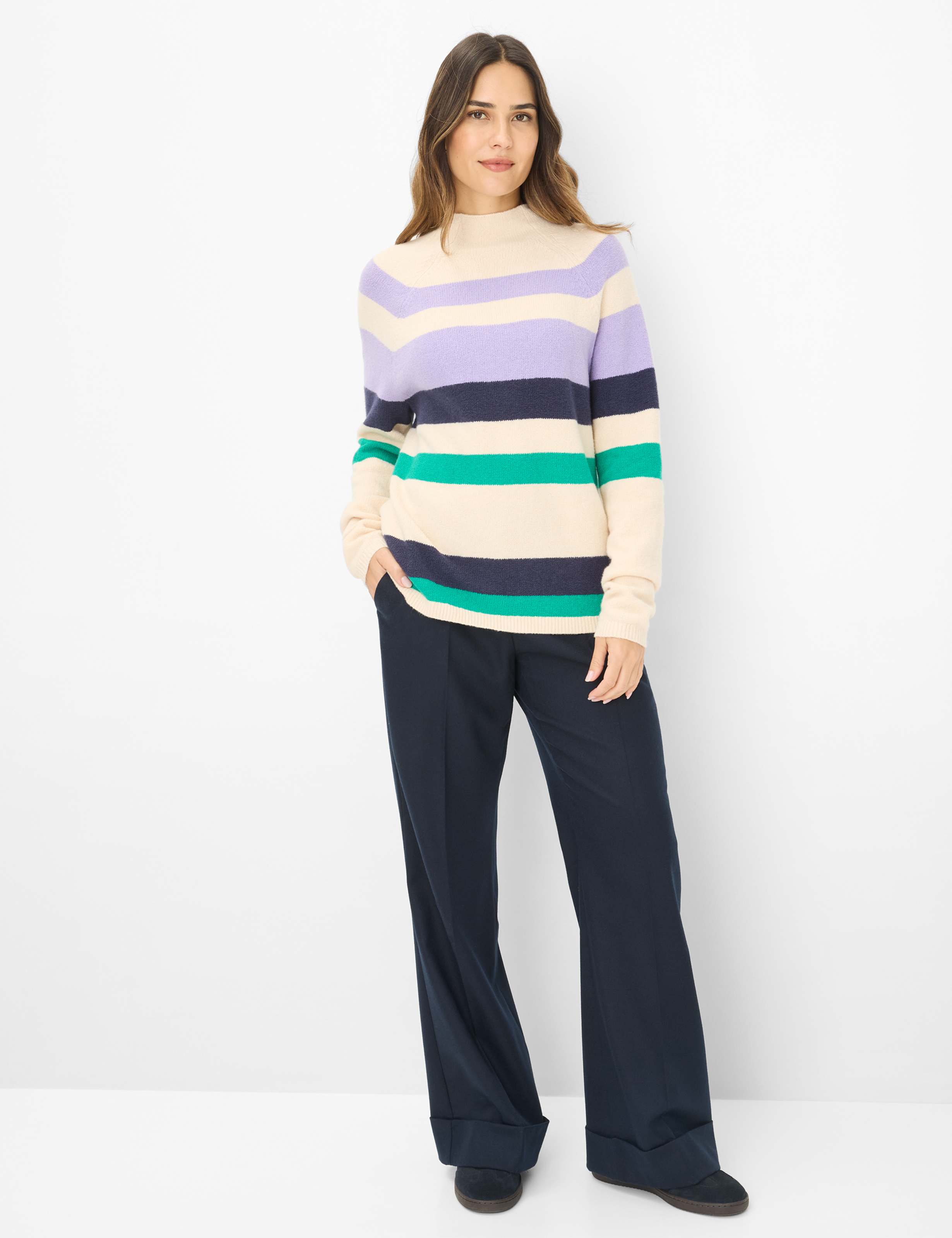Damen Style LEA Mehrfarbig  Model Outfit