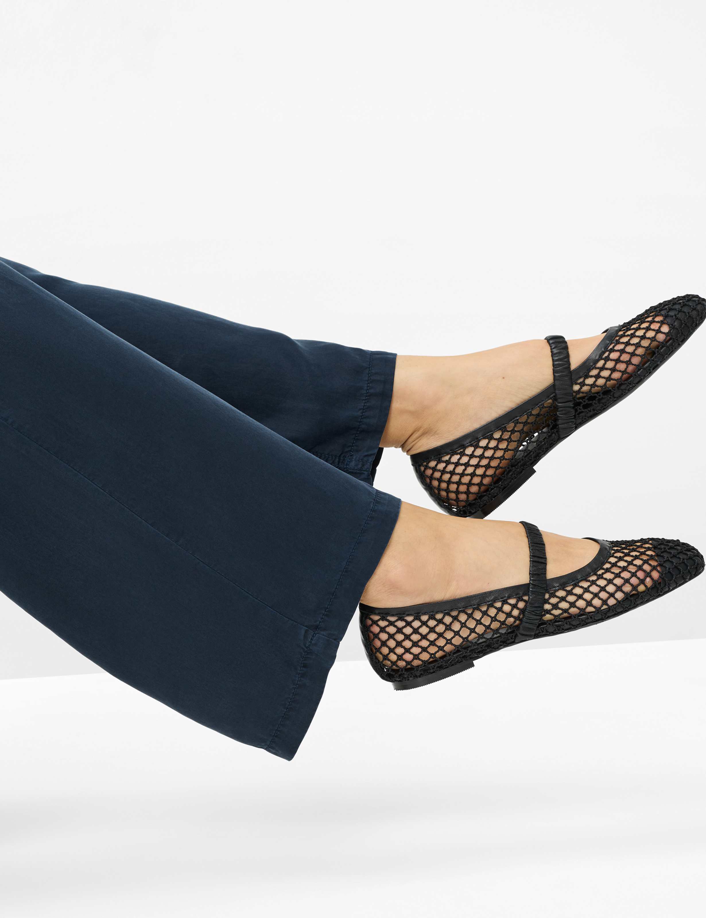 Women Style MAINE Dark Blue Wide Leg Detail 1