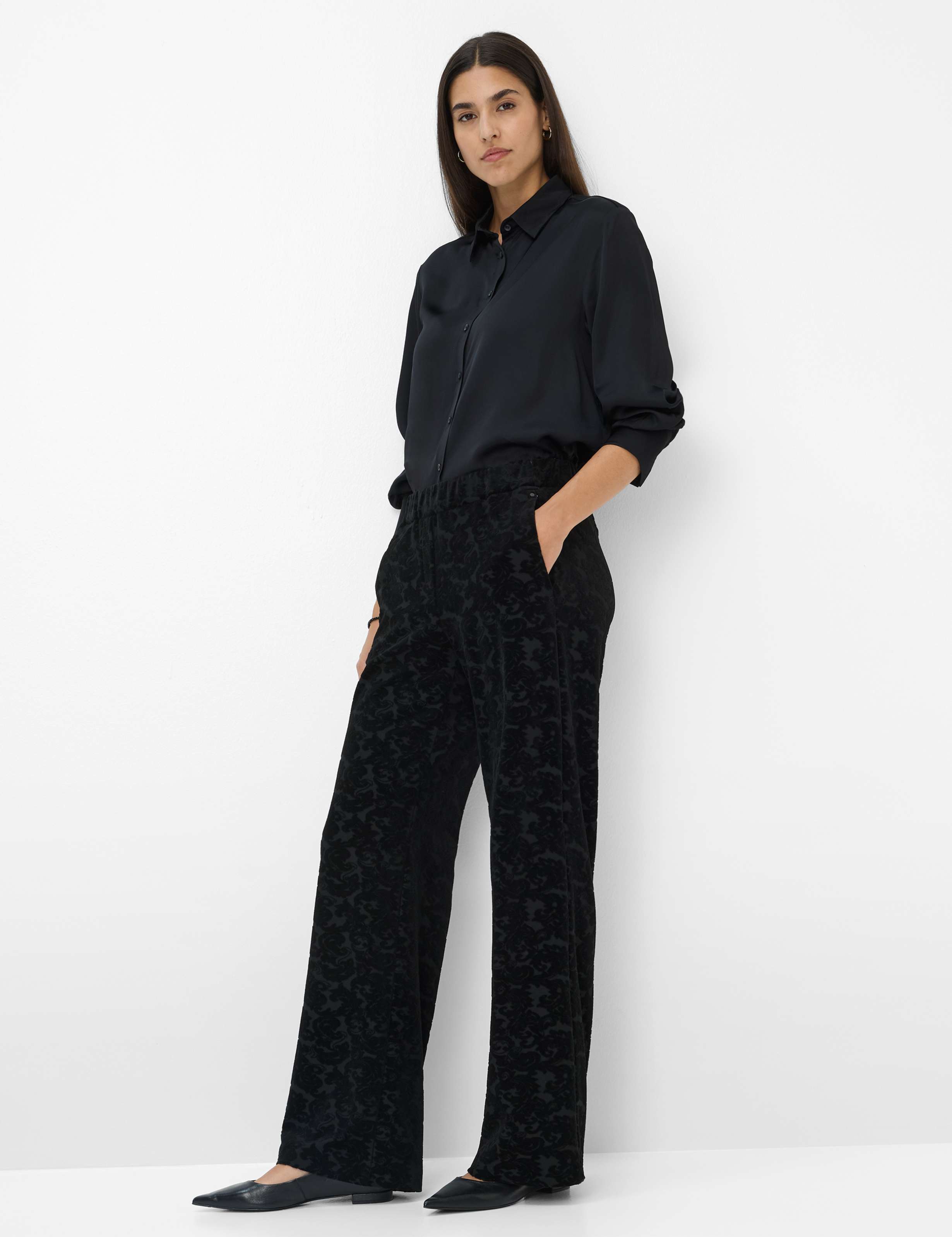 Damen Style MAINE Schwarz Wide Leg Model Outfit