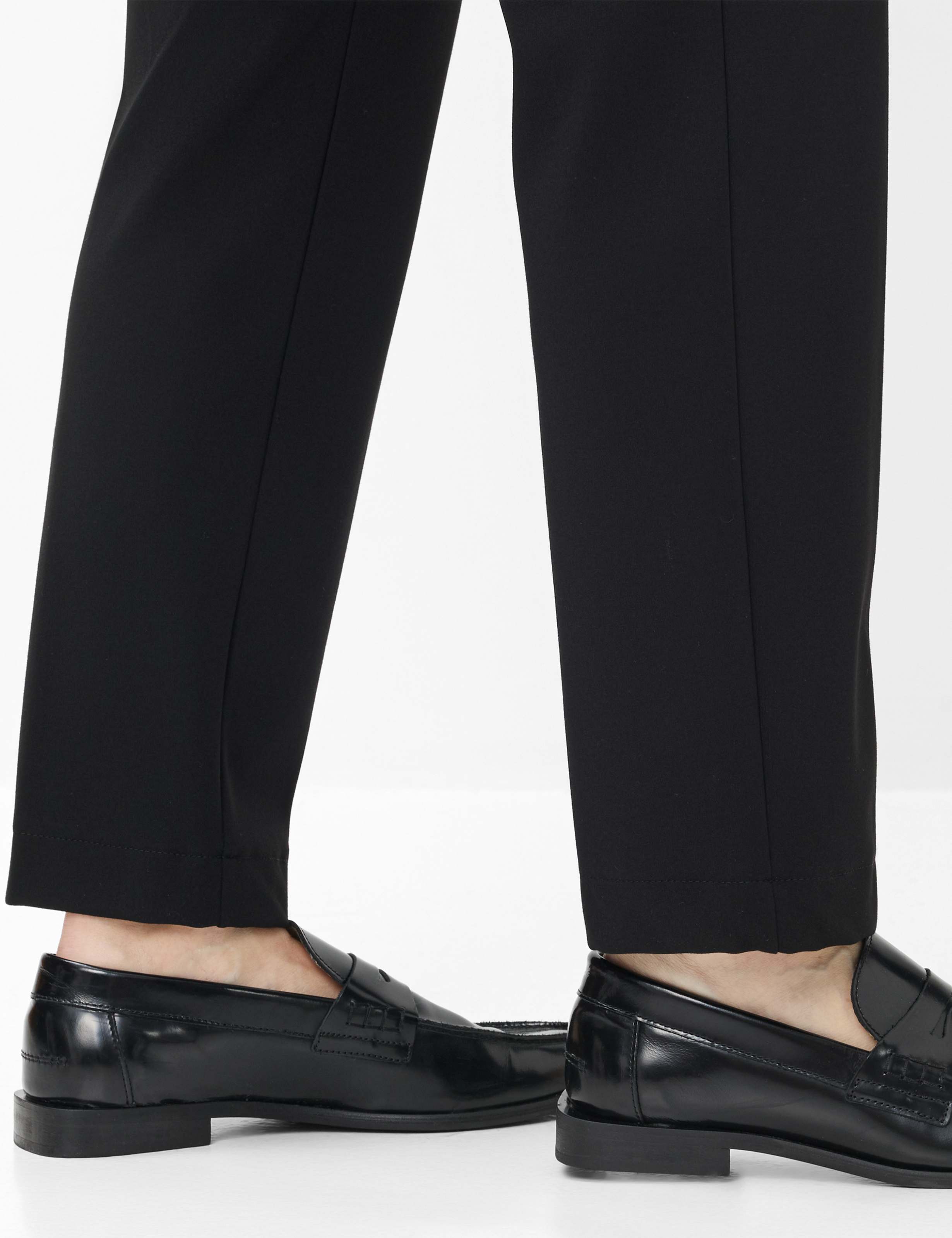 Women Style CILLY Black Comfort Plus fit Detail 2