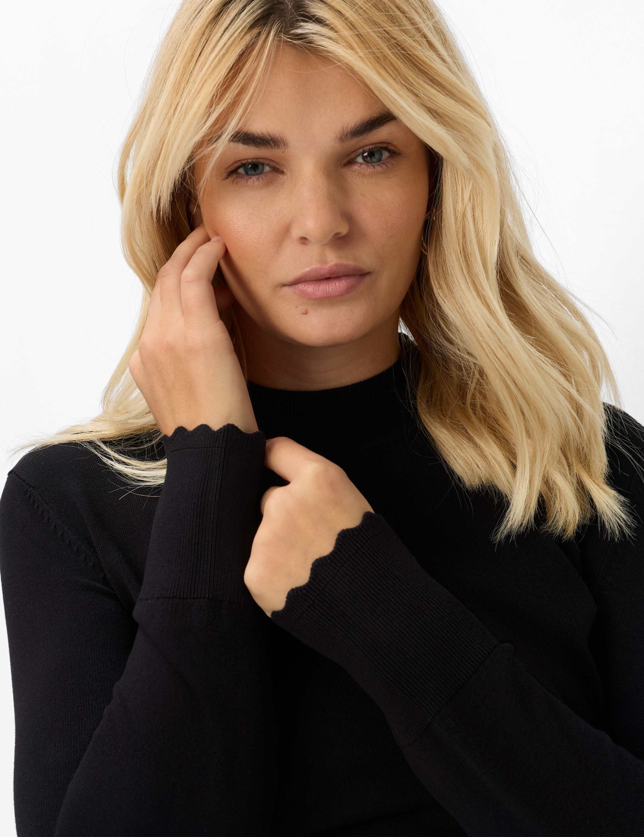 Femme Style LEA Noir  Détail 1