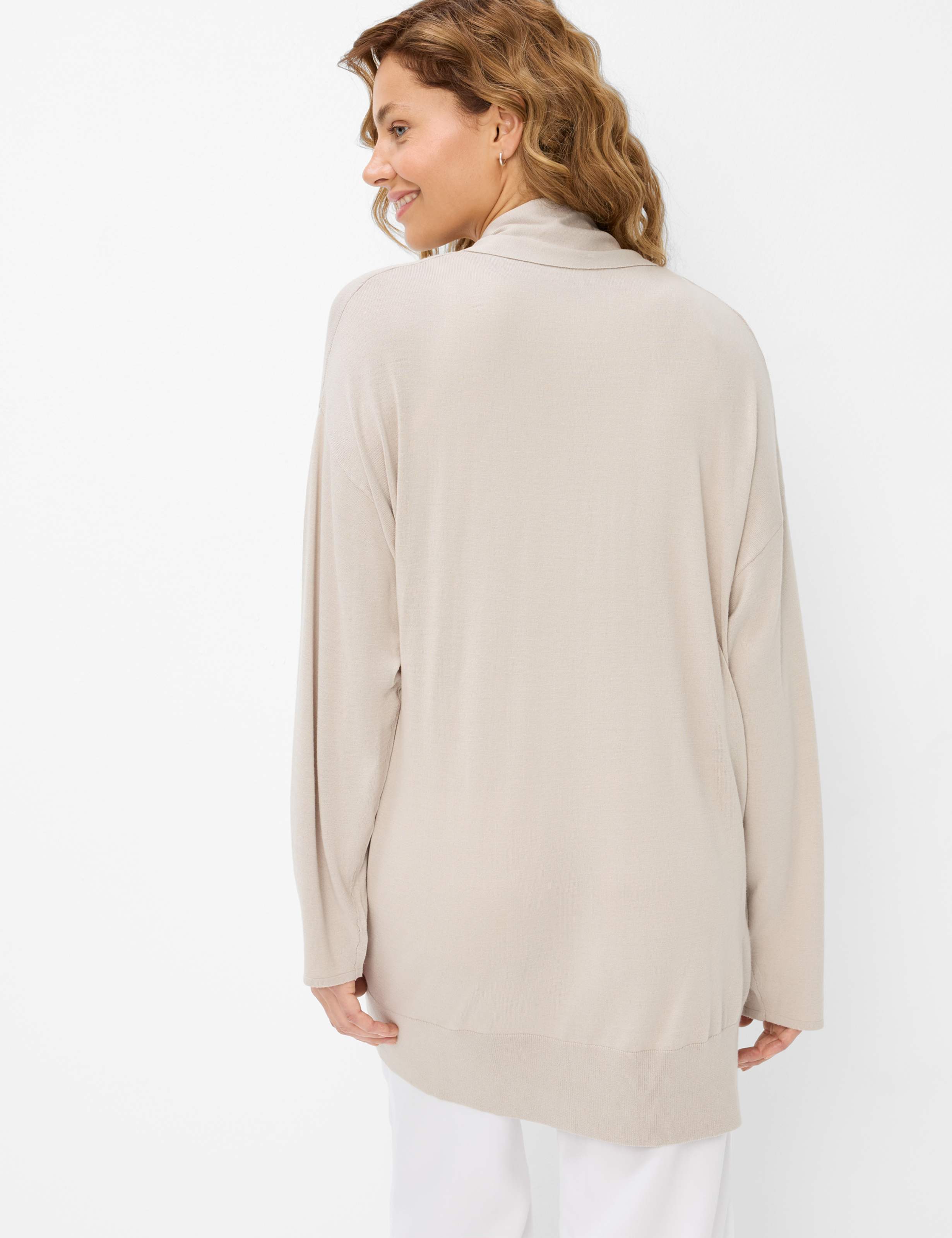 Dames Style TAYLOR Lichtbeige  Model achterkant