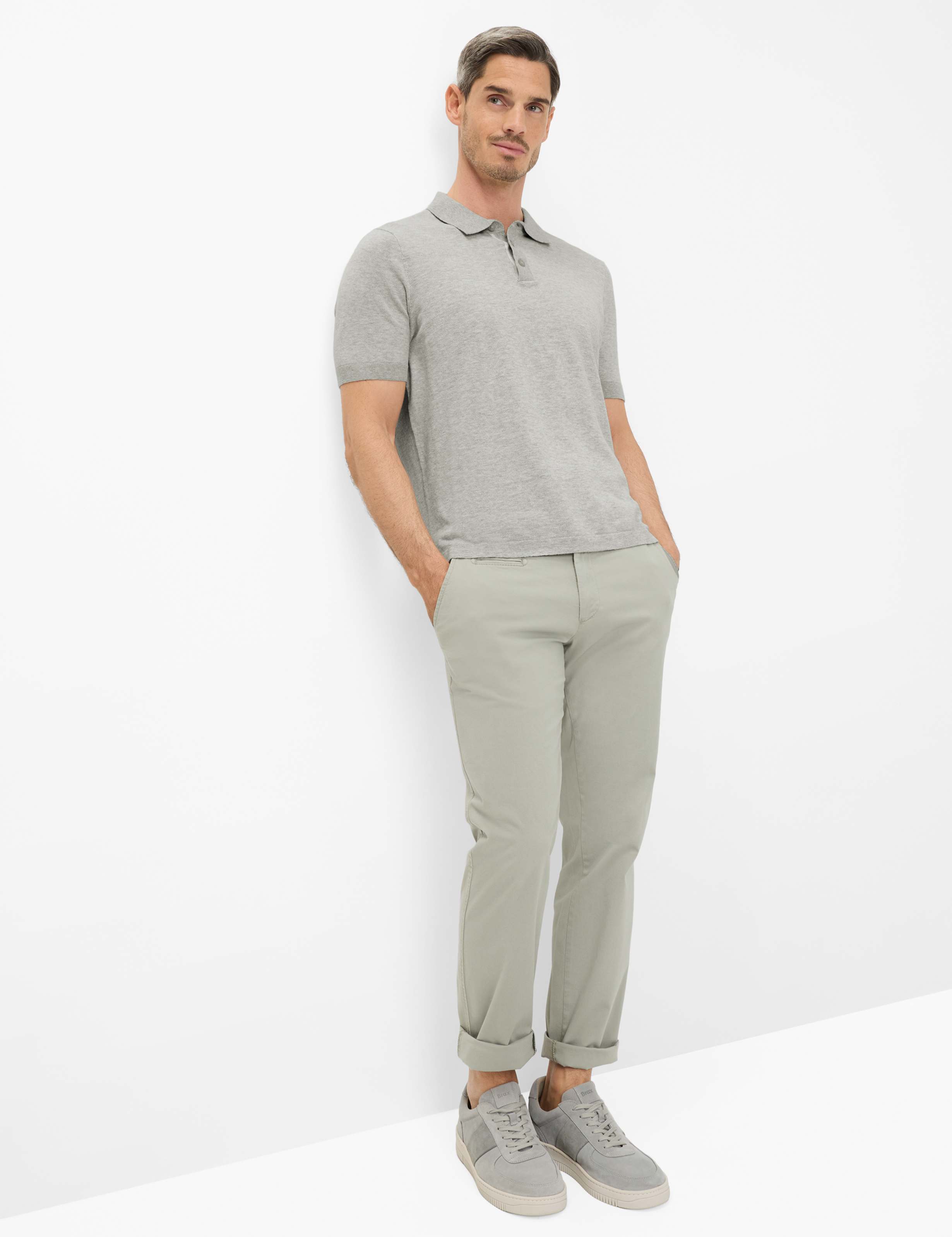 Homme Style TORGE Vert - Khaki Regular Fit Tenue du mannequin