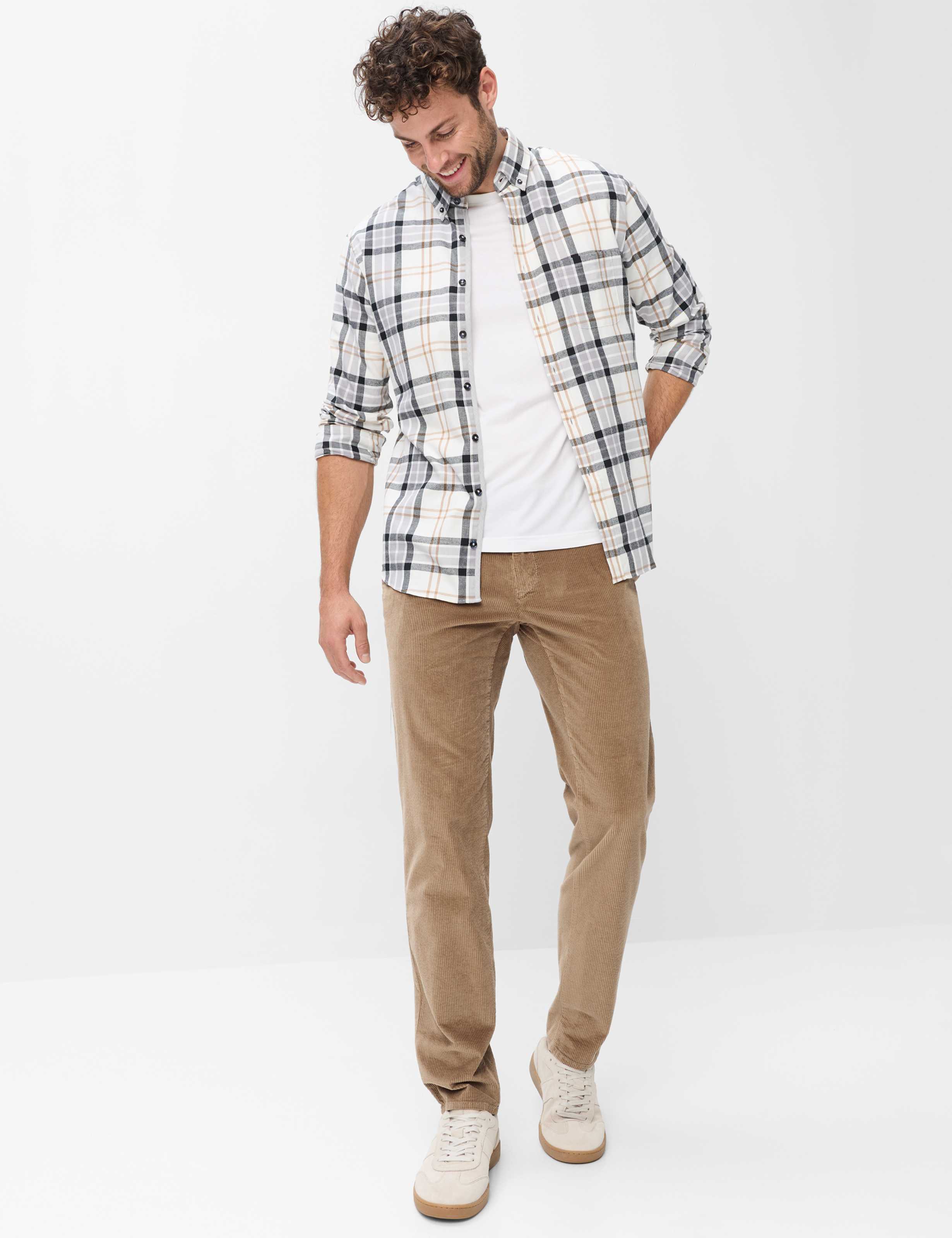 Homme Style FABIO Marron Clair Modern Fit Tenue du mannequin