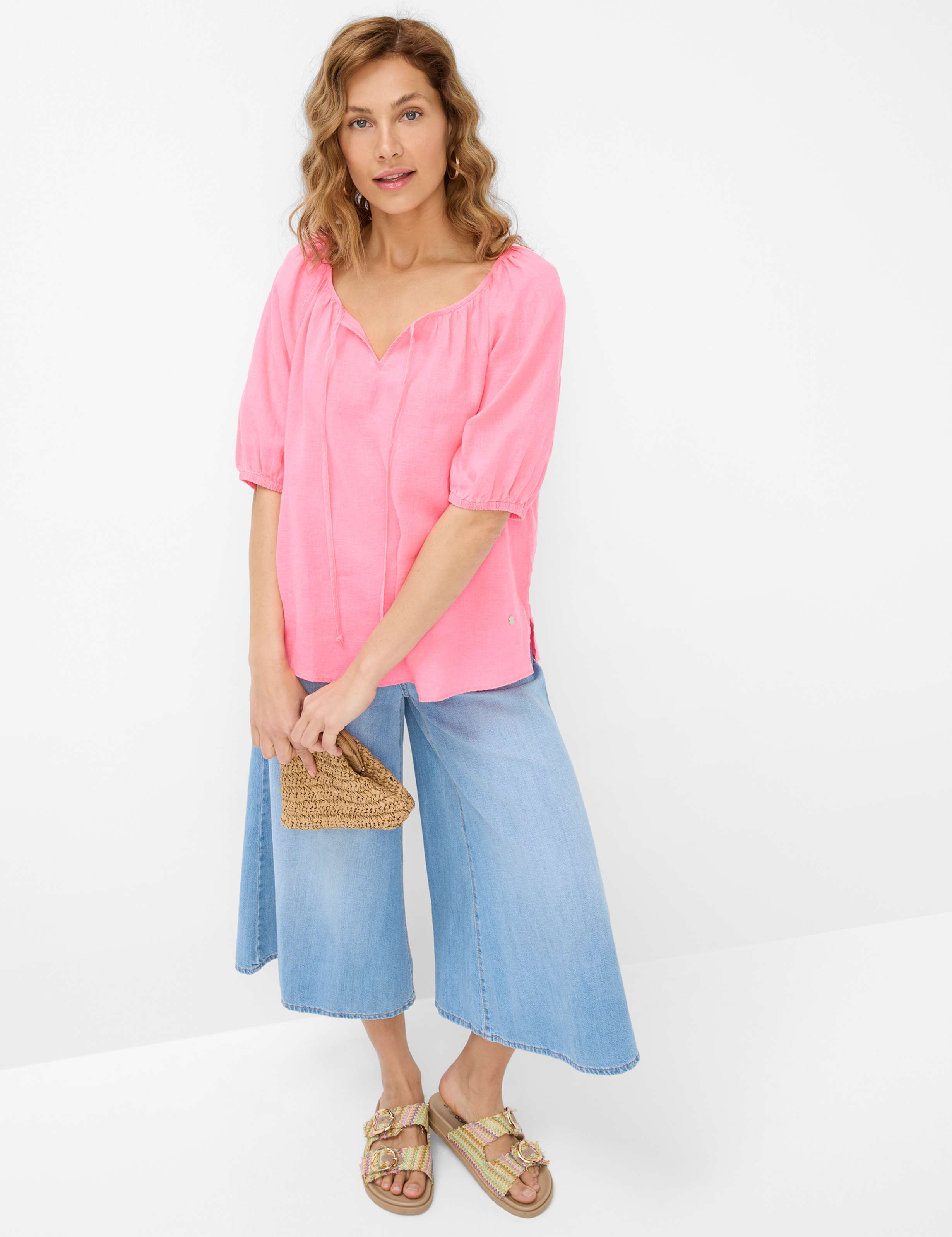 Women Style VIVA Pink  Model Outfit