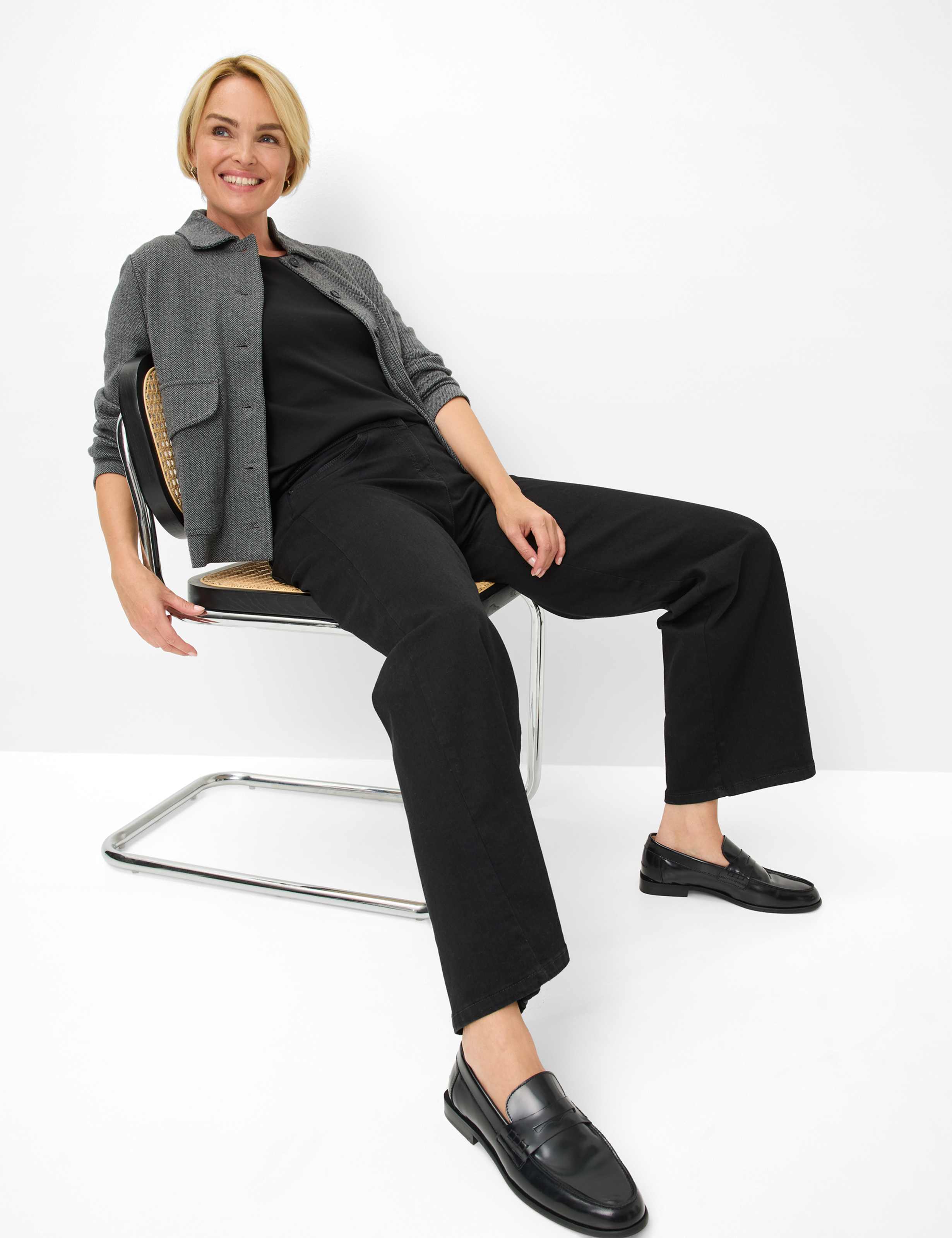 Femme Style LAURA FLARED Denim Noir Super Slim Fit Détail 1