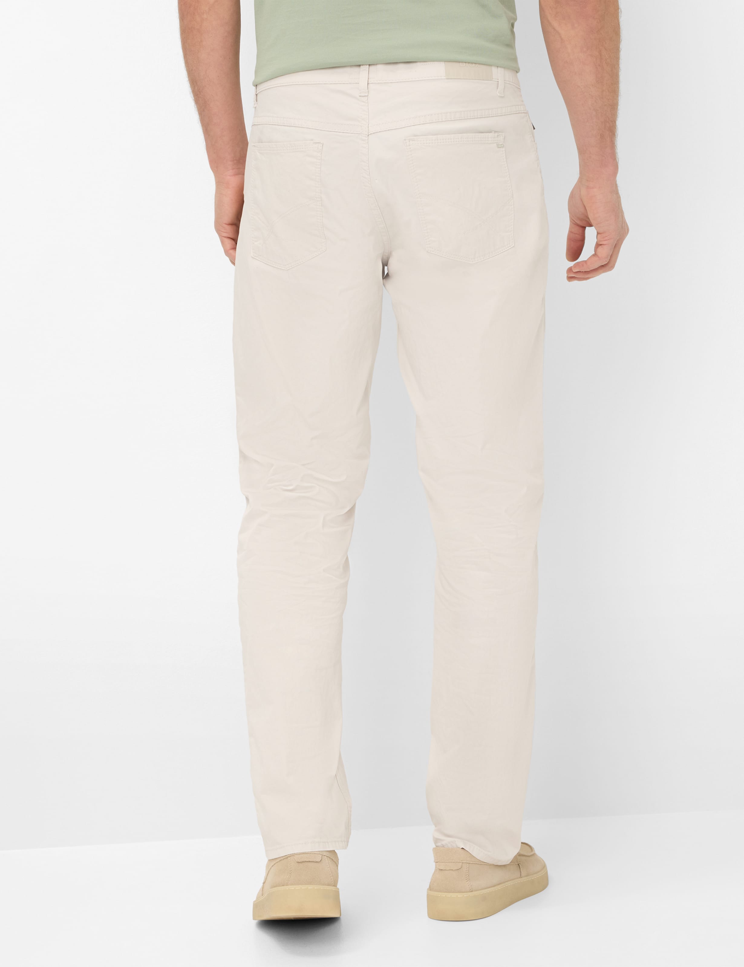 Herren Style COOPER Hellbeige Regular Fit Model Rueck