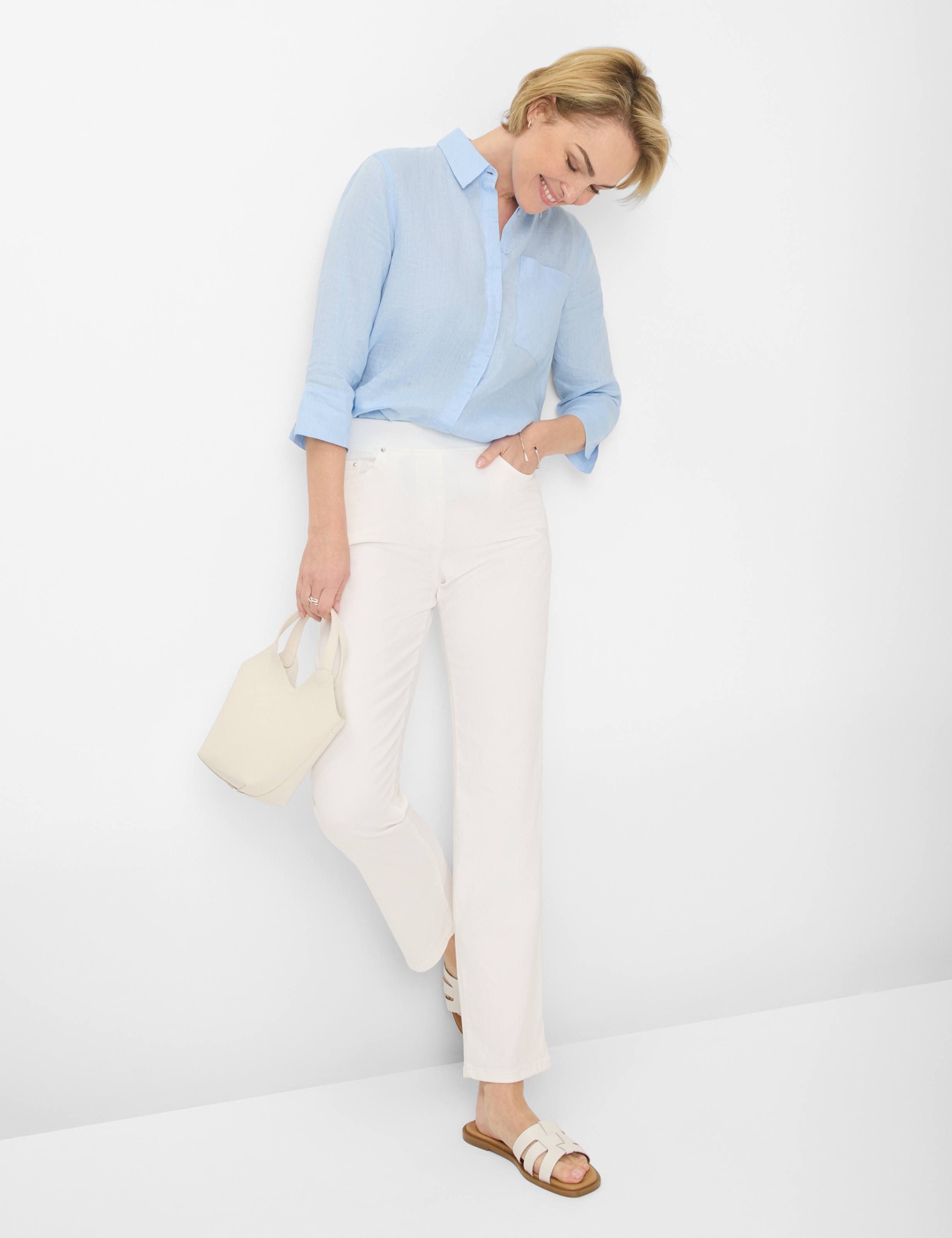 Damen Style CARINA Denim Weiß Comfort Plus Fit Model Outfit