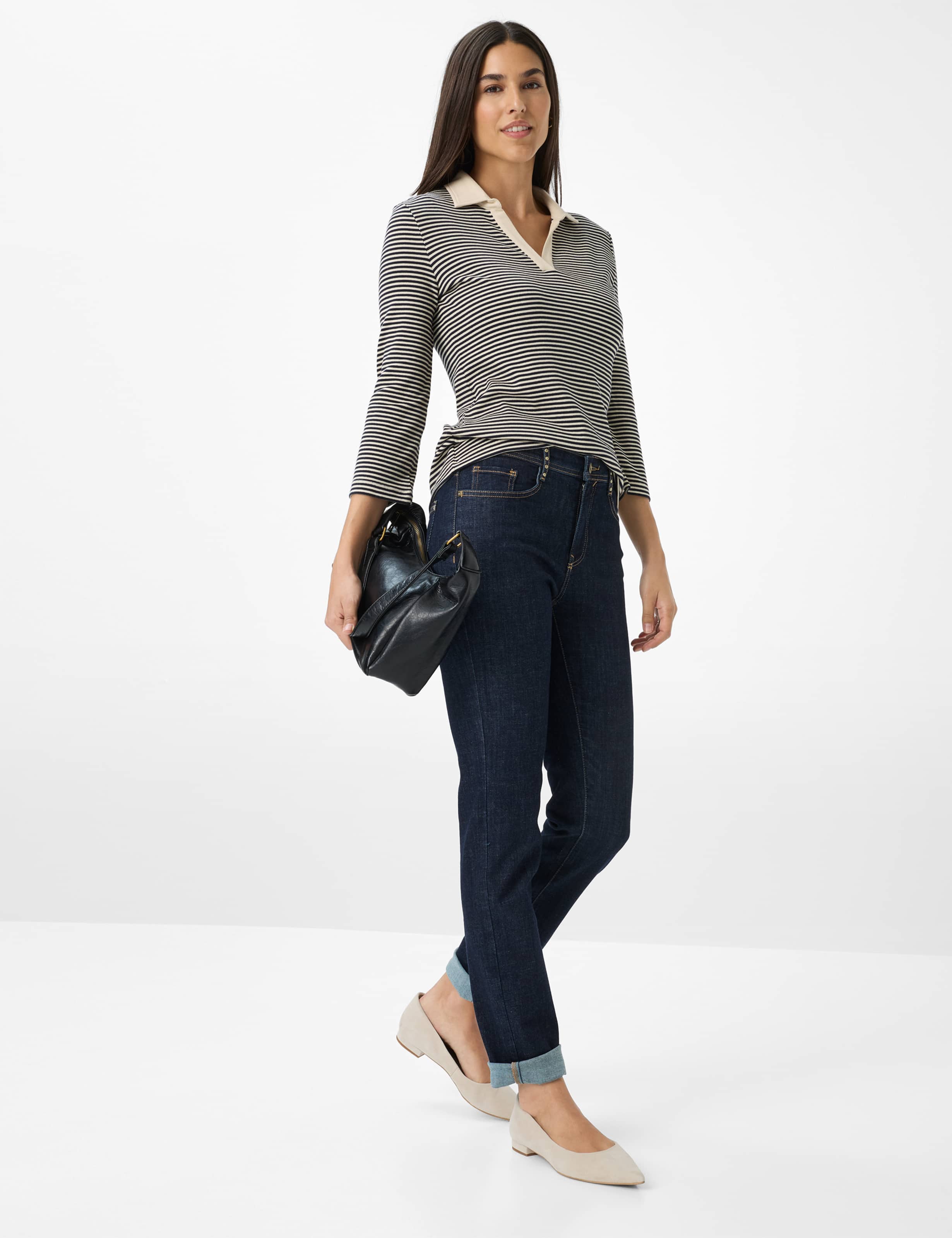 Damen Style CLEO M Dunkelblau Feminine Fit Model Outfit