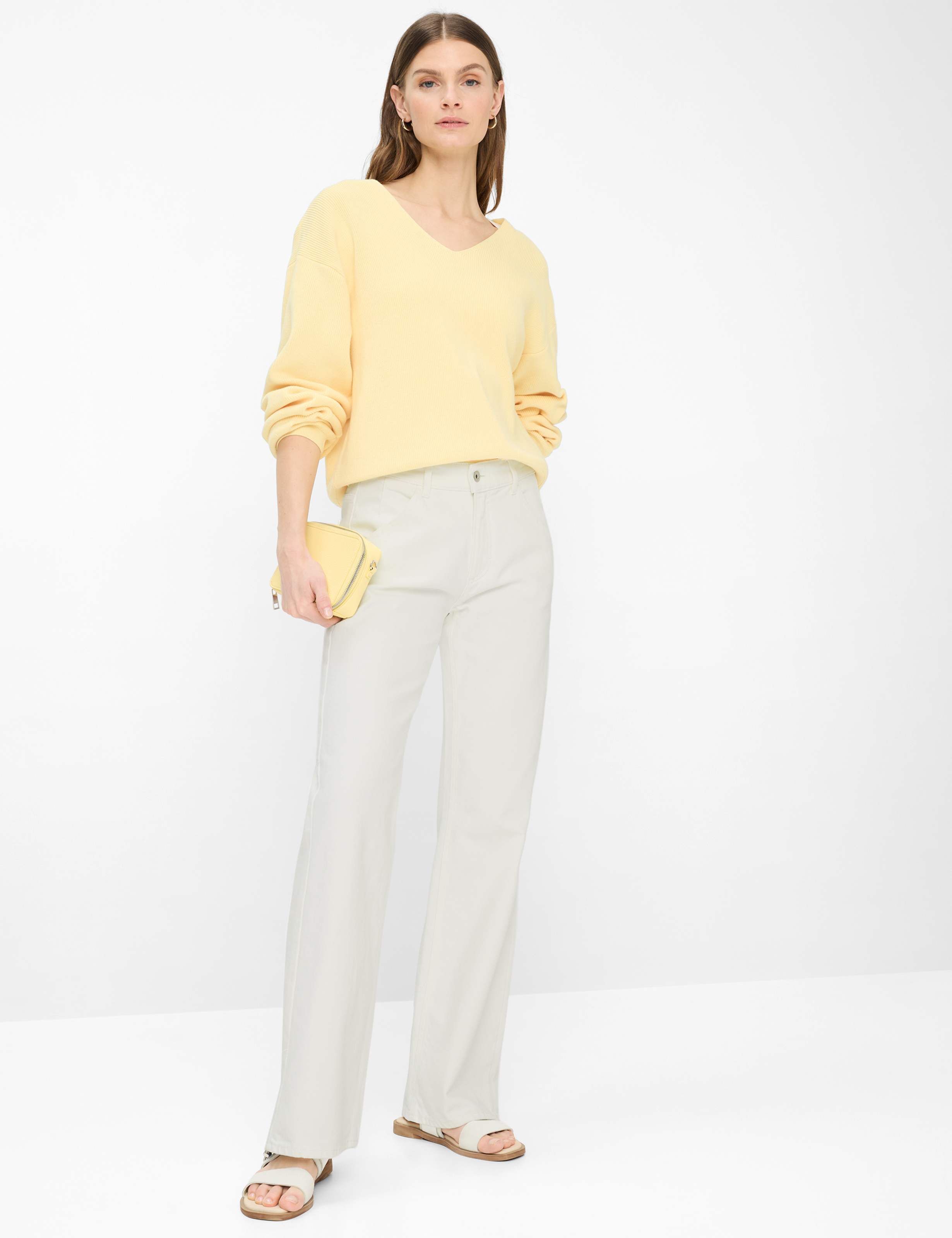 Dame Style MAINE Denim Cream White Wide Leg Model Outfit