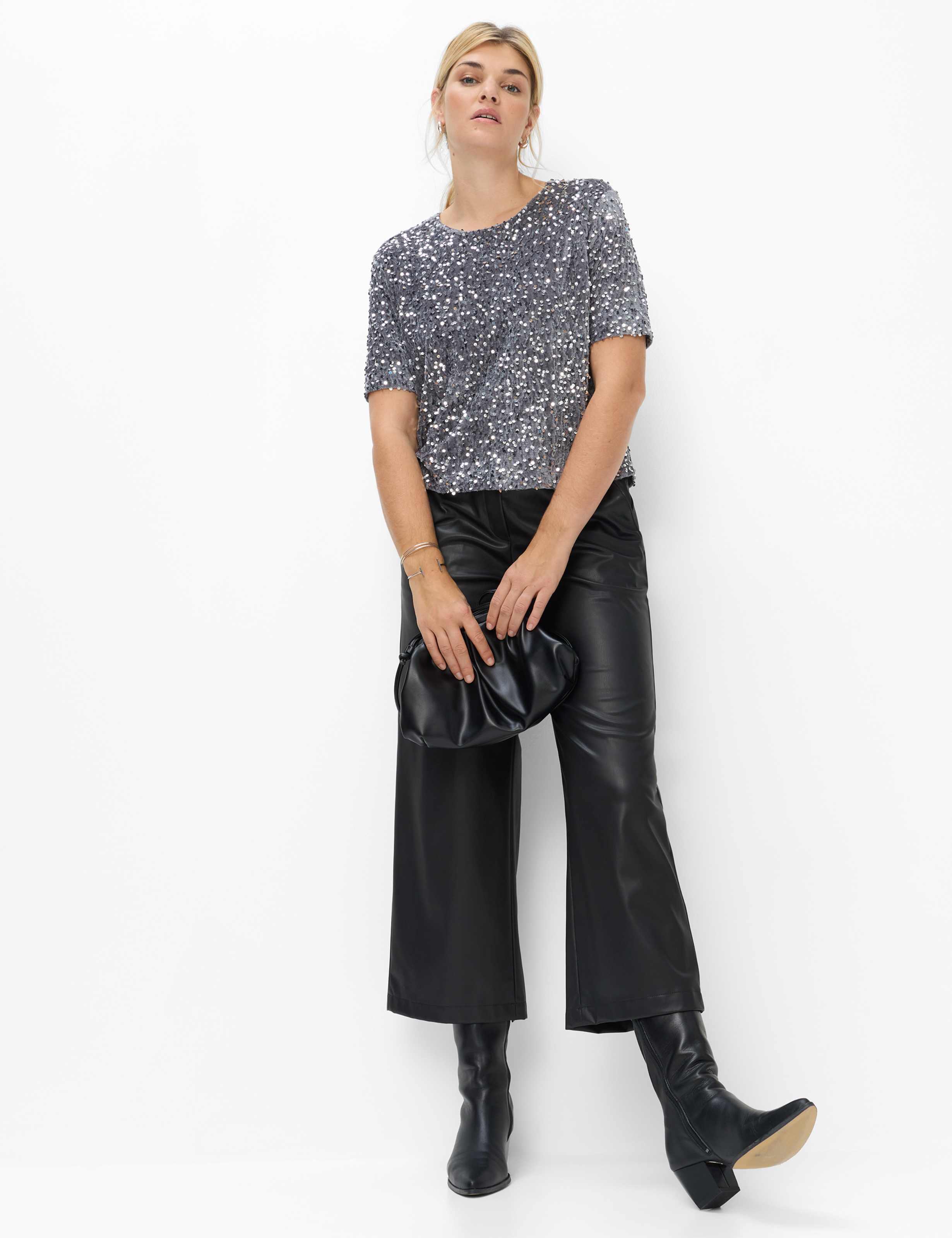 Damen Style CARA S Grau  Model Outfit