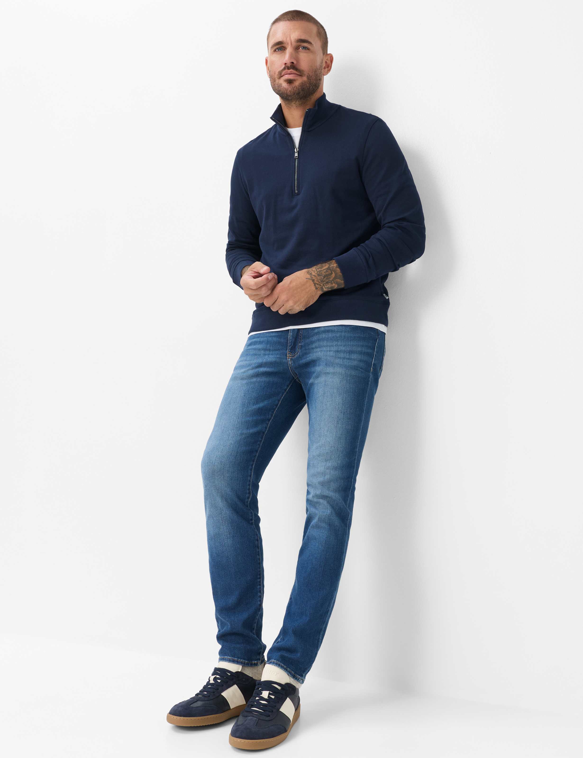 Heren Style CHRIS Denim Blauw Regular Slim Fit Model outfit