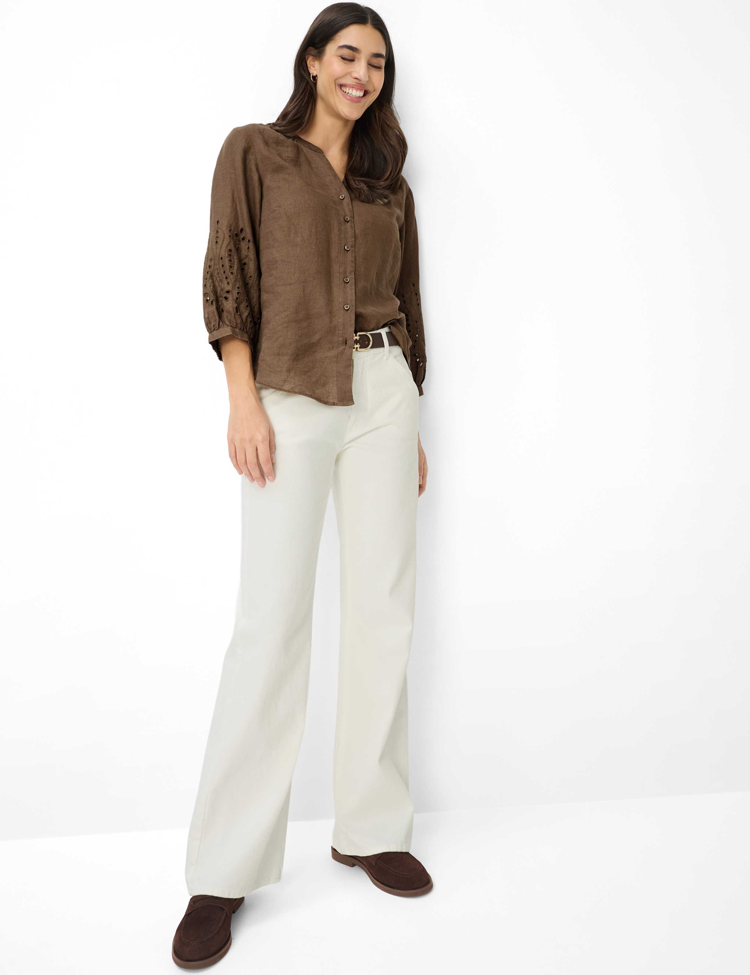 Femme Style VELIA Marron Foncé  Tenue du mannequin