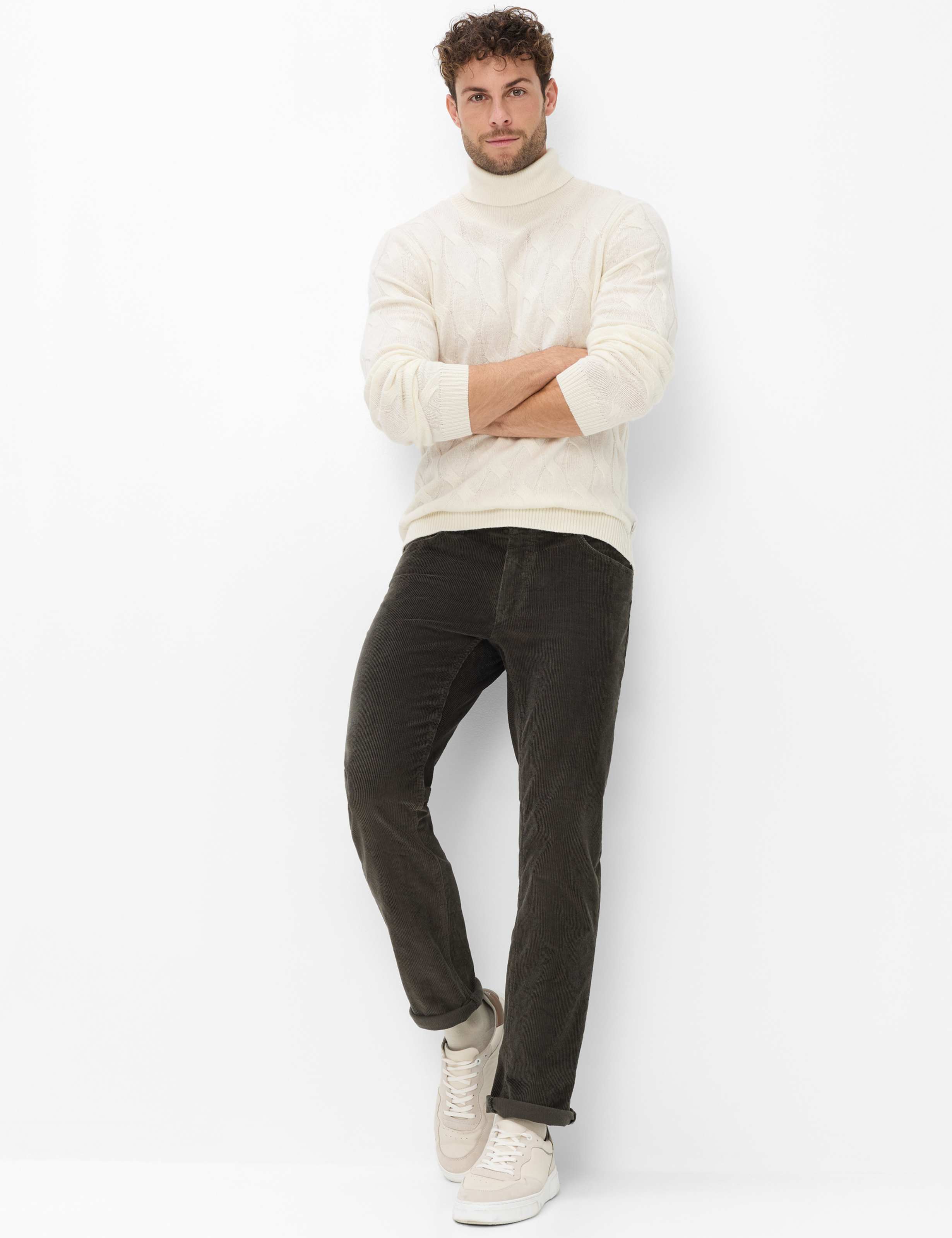 Men Style COOPER Green - Olive Regular Fit Model Outfit