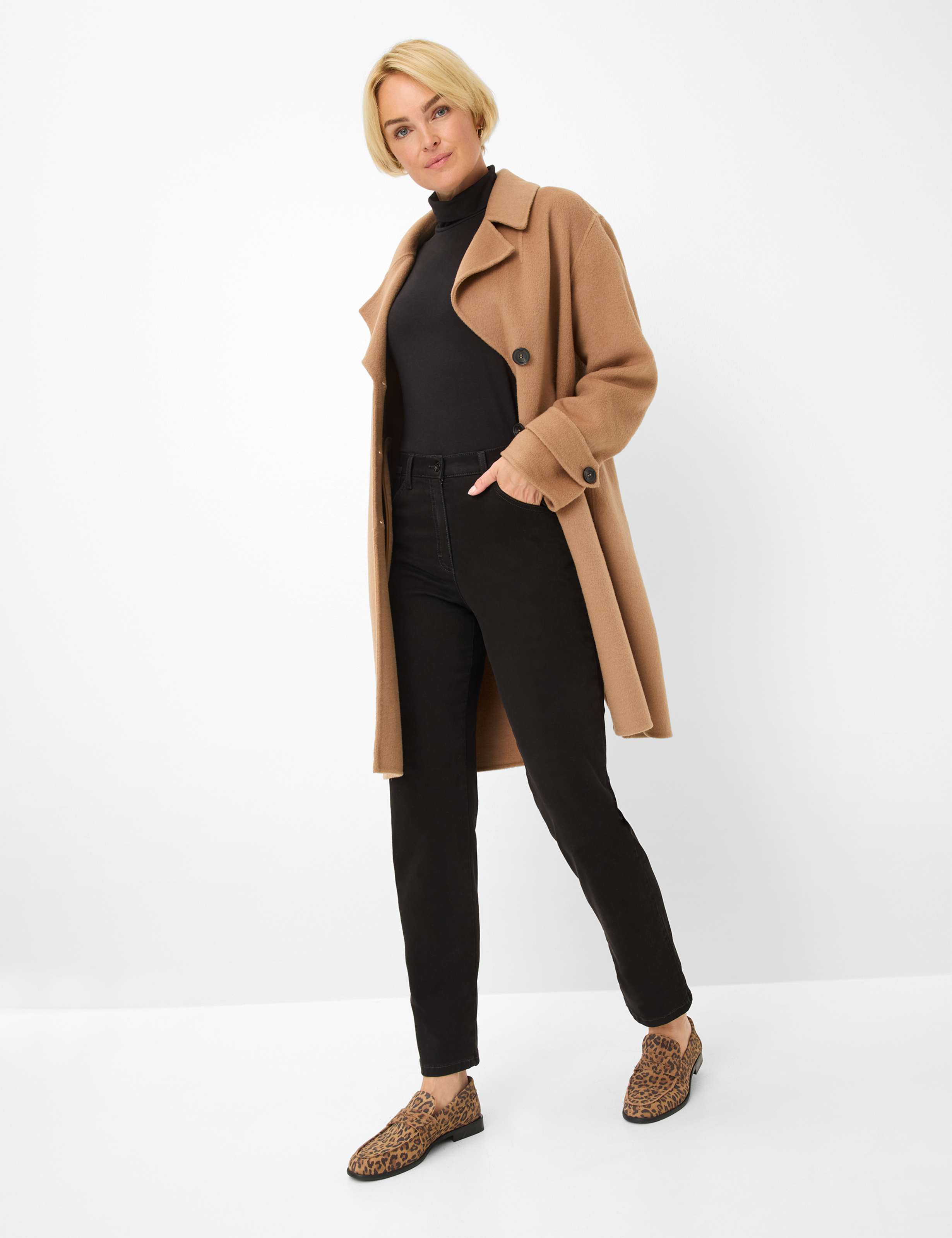 Damen Style CORRY Schwarz Comfort Plus Fit Model Outfit