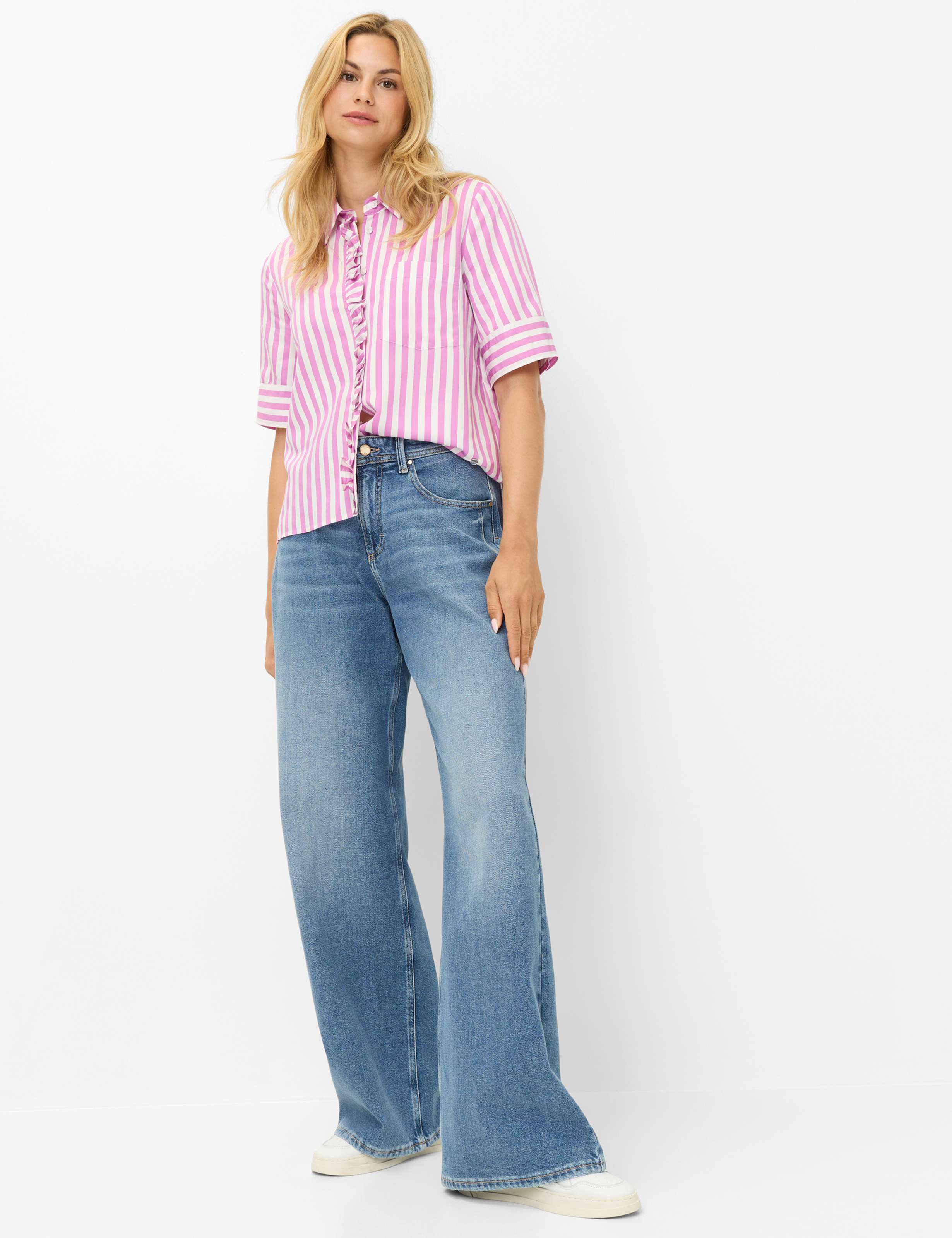 Women Style MORGAN Denim Light Blue Wide Leg Model Outfit
