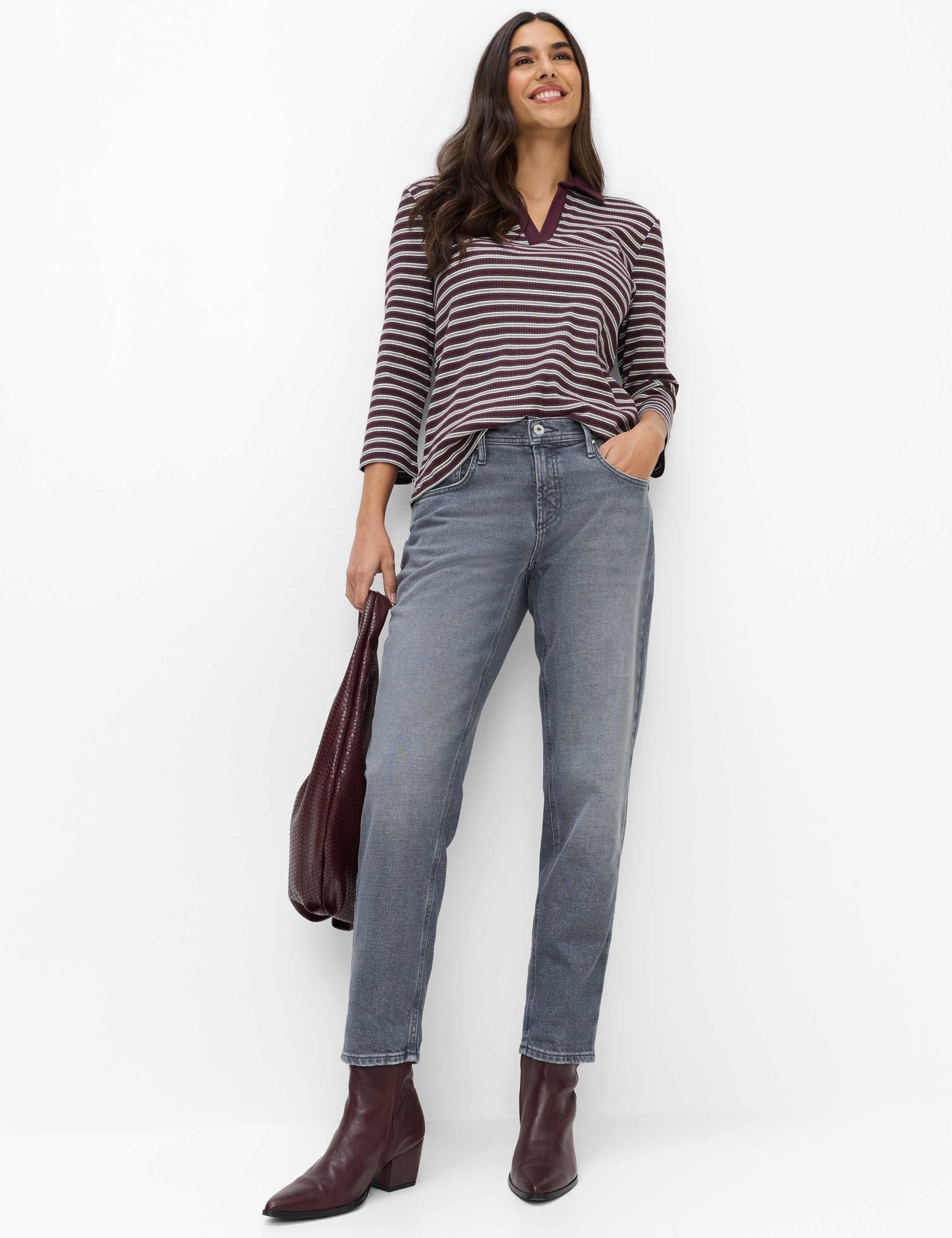 Femme Style MILEY S Denim Gris Clair Tapered Fit Tenue du mannequin