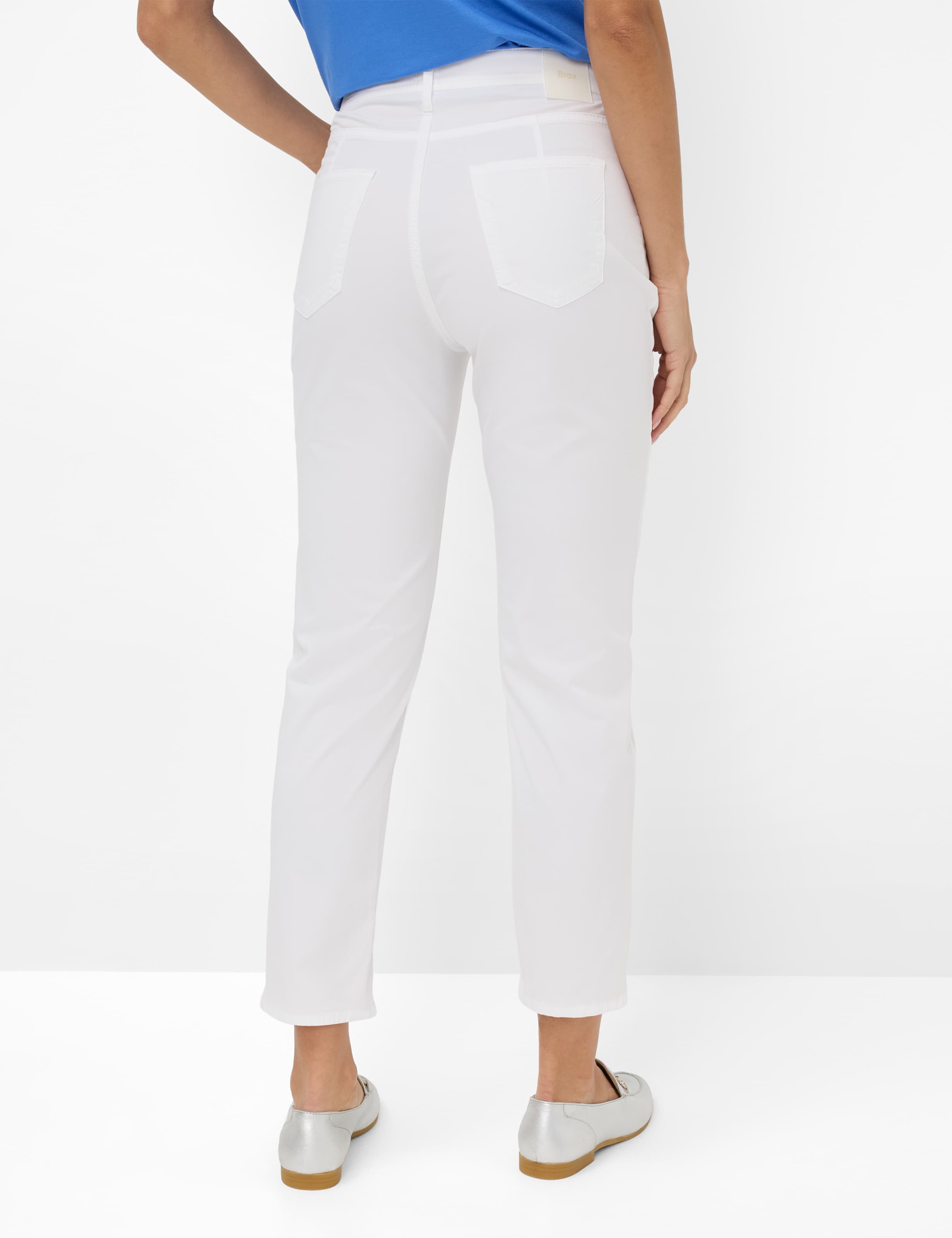 Damen Style CAROLA S Weiß Feminine Fit Model Rueck