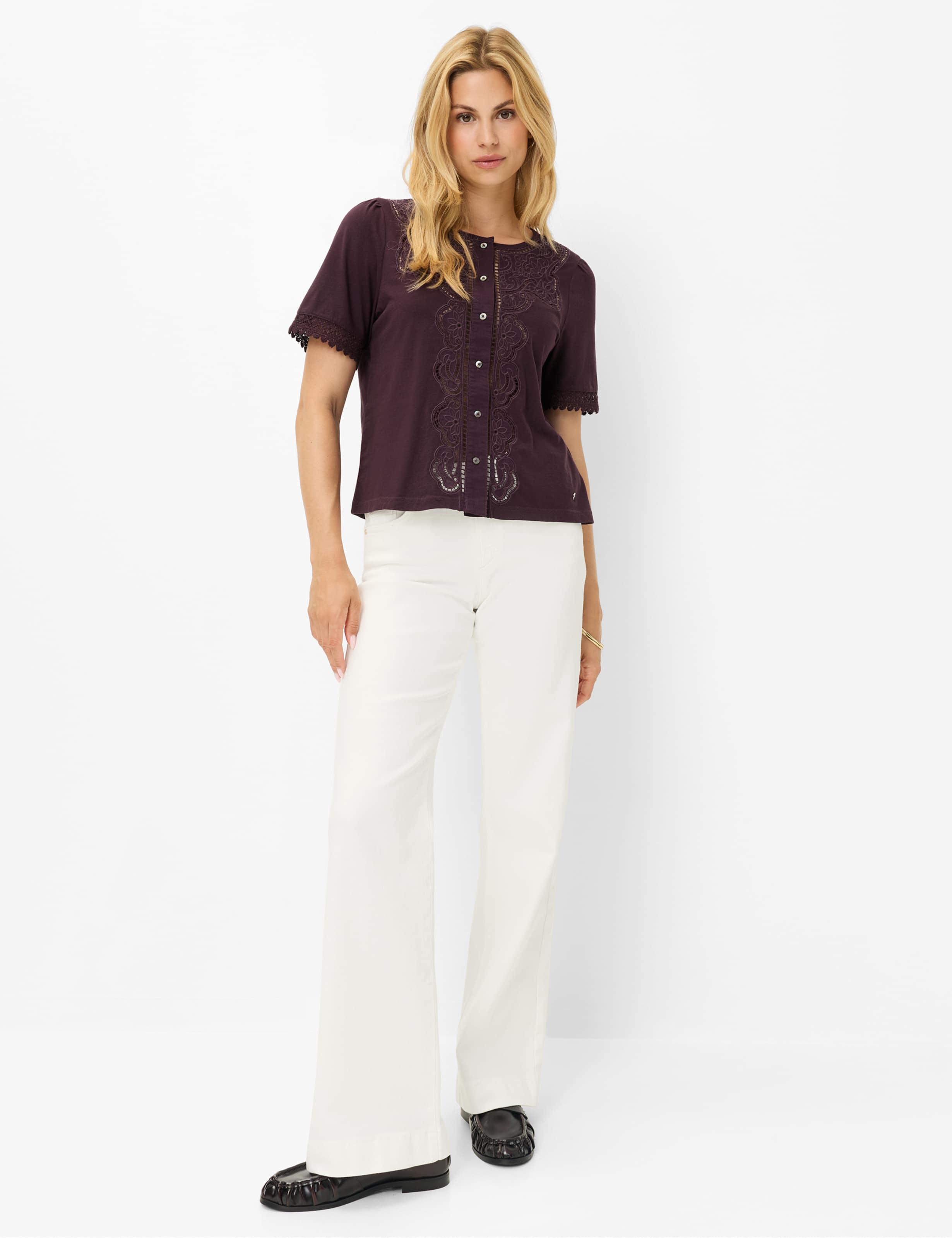 Femme Style CELINA S Violette Foncé  Tenue du mannequin