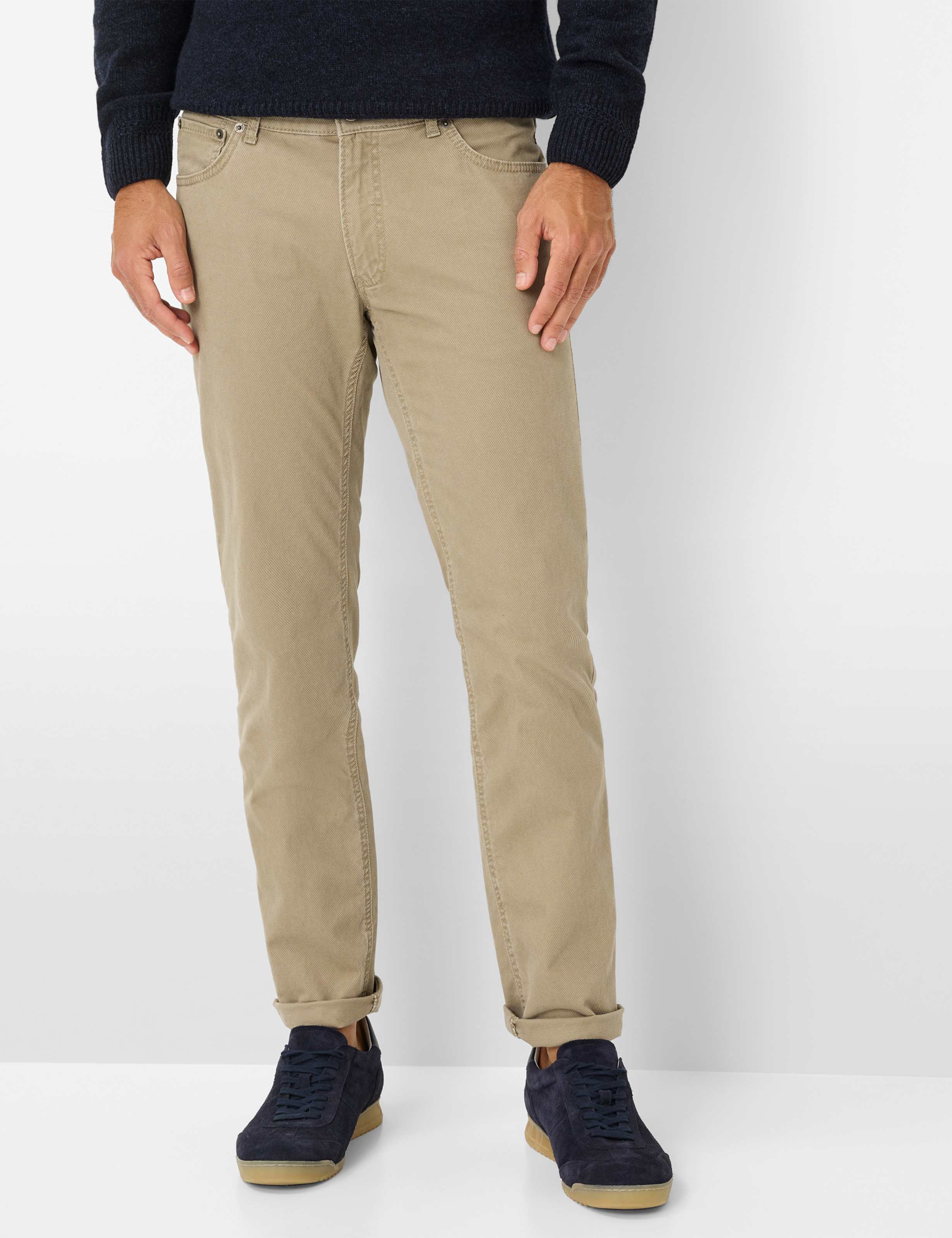 Heren Style CHUCK Beige Modern Fit Model voorkant