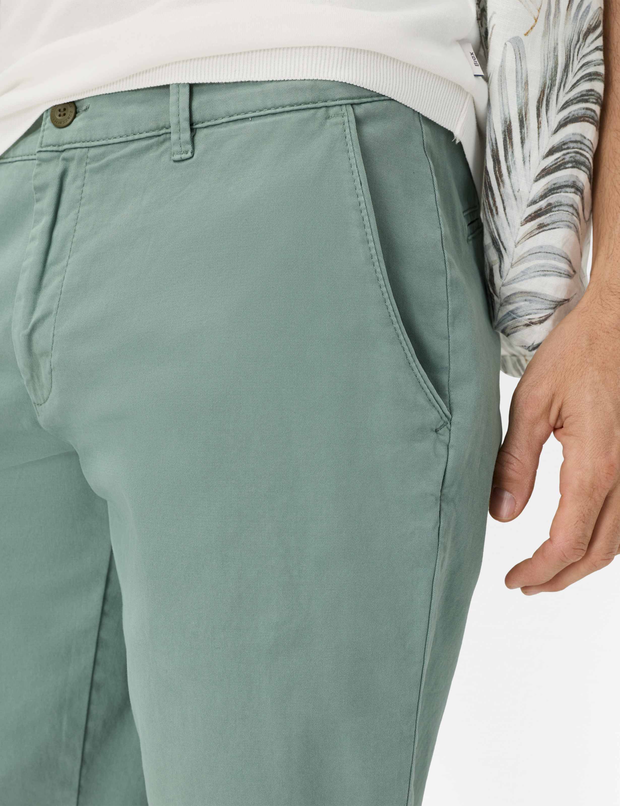 Men Style BURT Green Regular Fit Detail 2