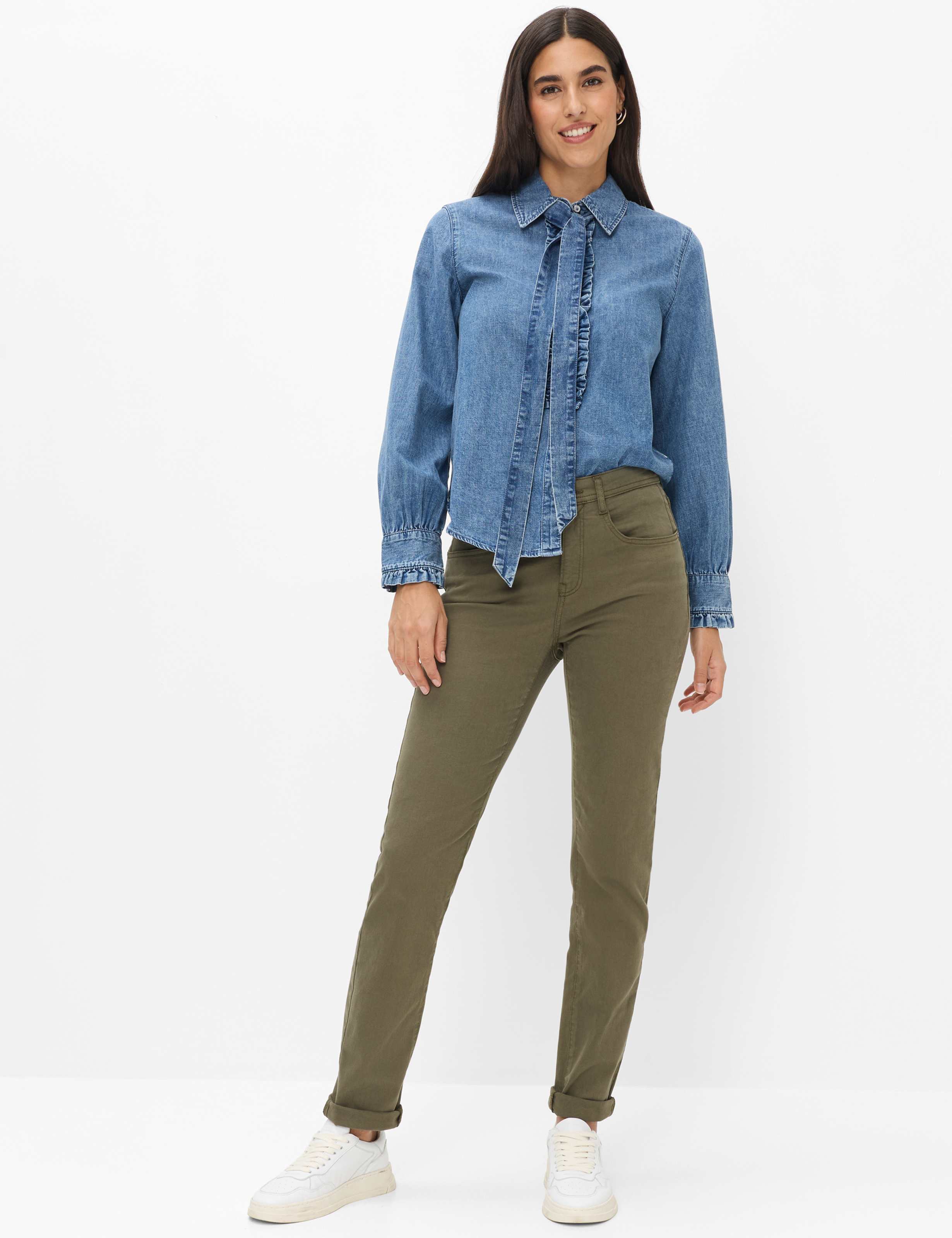 Femme Style MARY Denim Vert - Khaki Regular Fit Tenue du mannequin