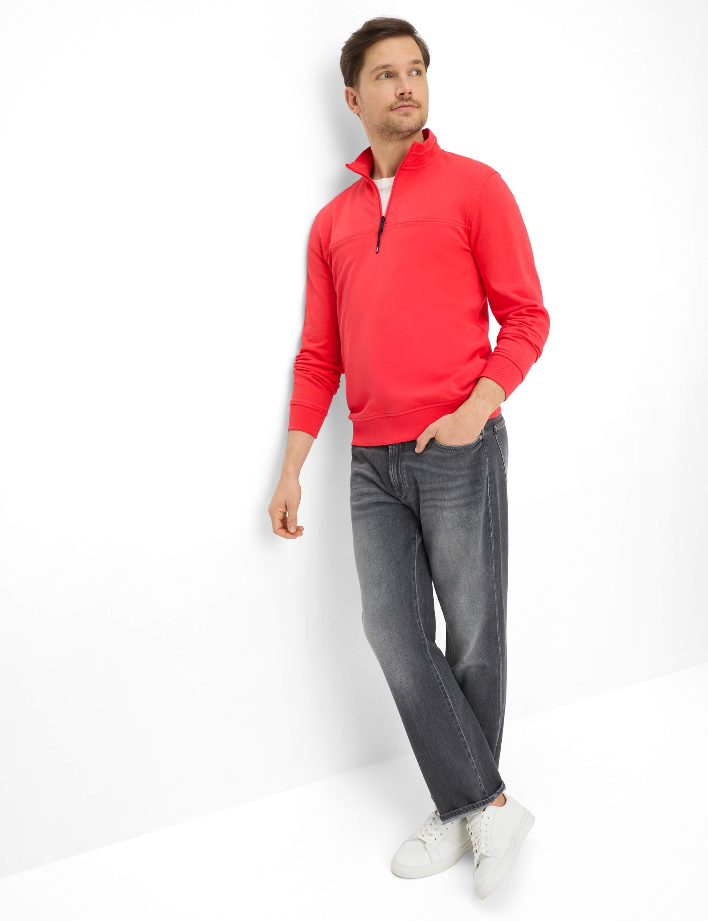Homme Style SION Rouge  Tenue du mannequin