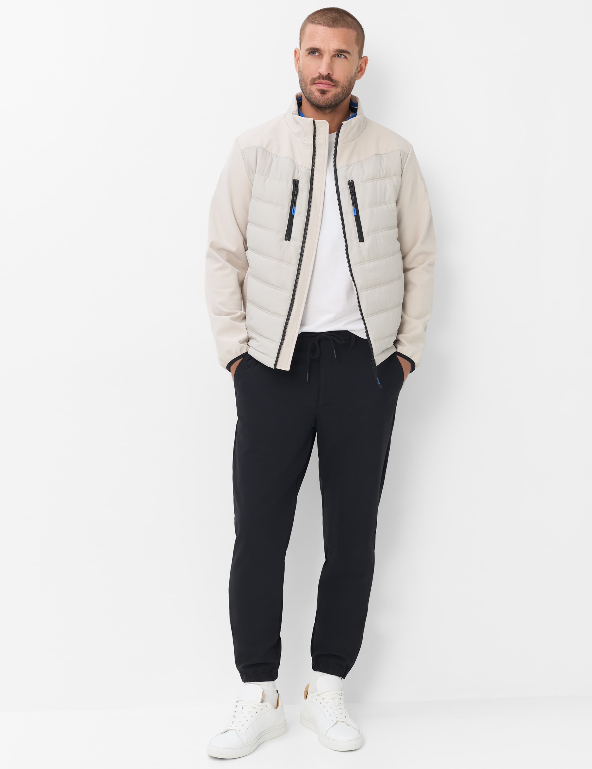 Homme Style PHIL Noir Tapered Fit Tenue du mannequin