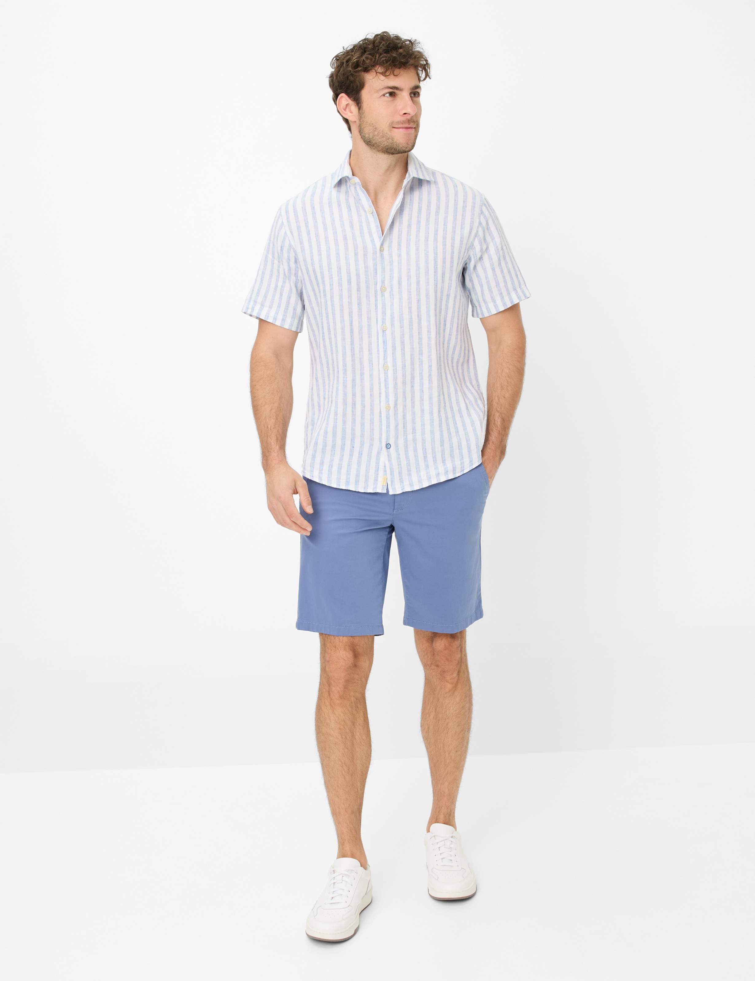 Herren Style BOZEN Blau Regular Fit Model Outfit